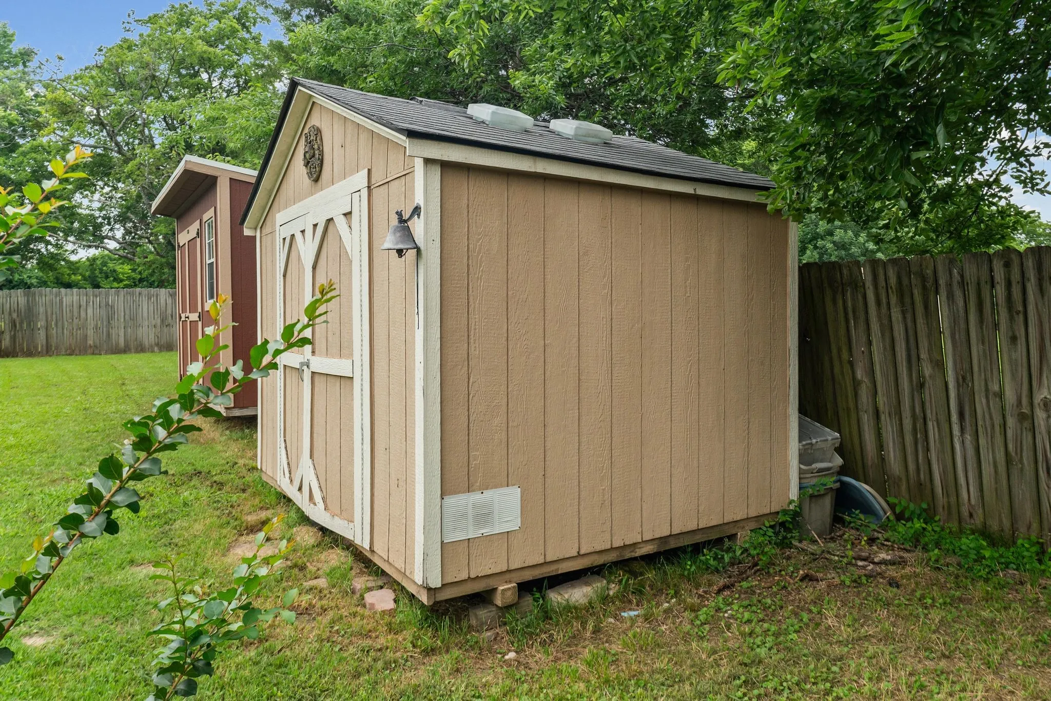 Single Family Residence For Sale in Hunt County , 712 S Grand Street, Wolfe City, Texas 75496, 3 Bedroom, 2 Bathroom, Garage spaces, 1,404 Sqft, built in 2004, mls#21294192, Real Estate Agent in Wolfe City, Homes For Sale in Hunt county, Homes For Sale in Wolfe City, Realtor in Wolfe City Texas, Real Estate Brokerage Independent Realty Texas, Luminita Cordes Realtor
