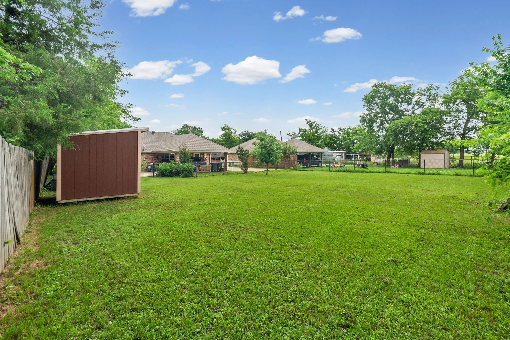 Single Family Residence For Sale in Hunt County , 712 S Grand Street, Wolfe City, Texas 75496, 3 Bedroom, 2 Bathroom, Garage spaces, 1,404 Sqft, built in 2004, mls#21294192, Real Estate Agent in Wolfe City, Homes For Sale in Hunt county, Homes For Sale in Wolfe City, Realtor in Wolfe City Texas, Real Estate Brokerage Independent Realty Texas, Luminita Cordes Realtor