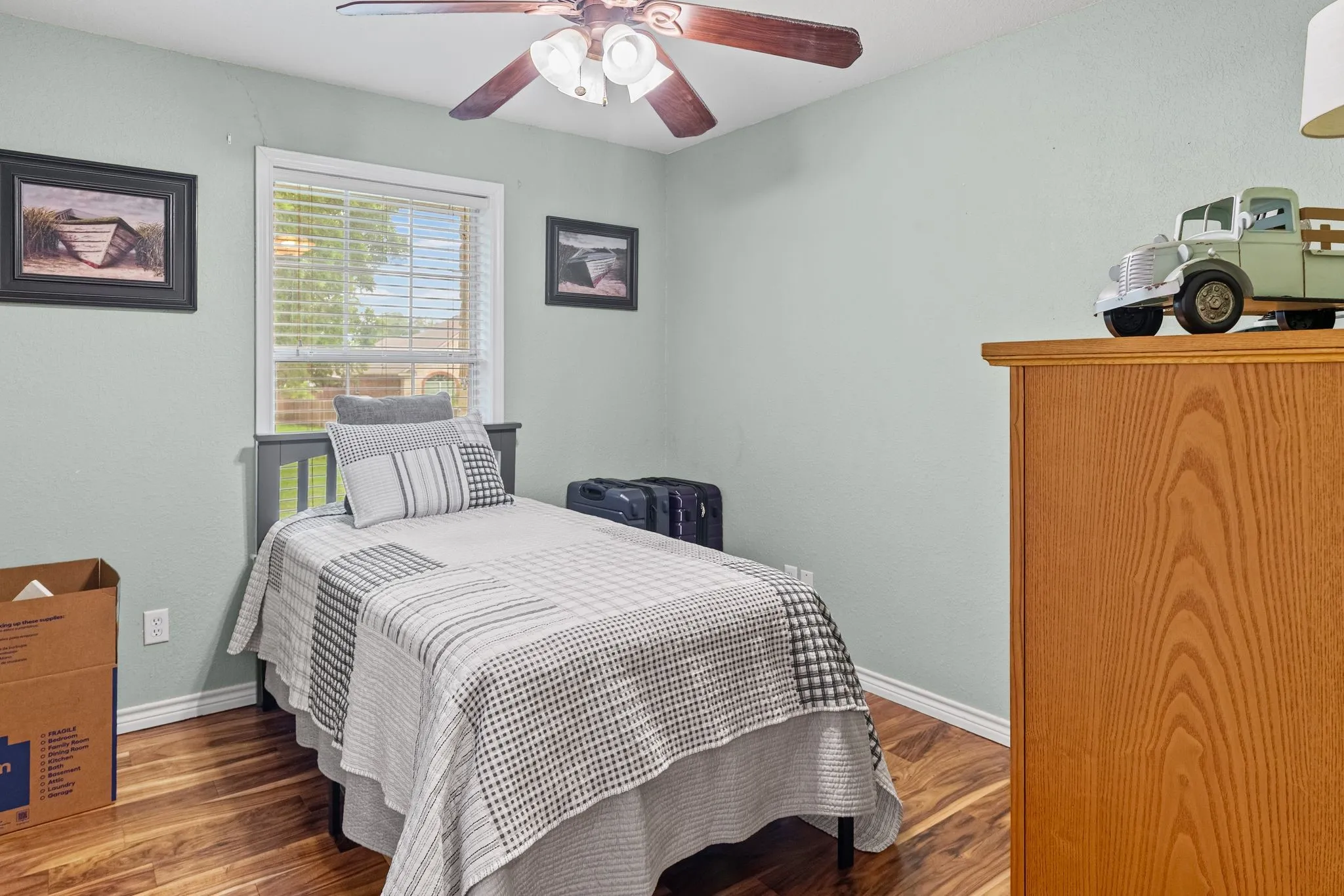 Single Family Residence For Sale in Hunt County , 712 S Grand Street, Wolfe City, Texas 75496, 3 Bedroom, 2 Bathroom, Garage spaces, 1,404 Sqft, built in 2004, mls#21294192, Real Estate Agent in Wolfe City, Homes For Sale in Hunt county, Homes For Sale in Wolfe City, Realtor in Wolfe City Texas, Real Estate Brokerage Independent Realty Texas, Luminita Cordes Realtor