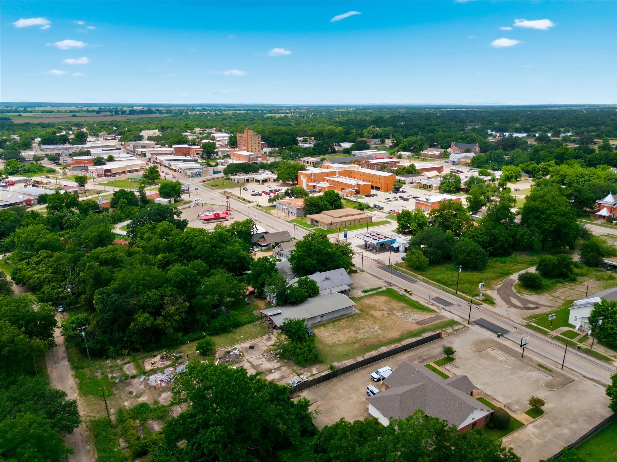 Apartment For Sale in Falls County , 406 Live Oak Street, Marlin, Texas 76661, 2 Bedroom, 0, Garage spaces, 0 Sqft, built in 0, mls#21295316, Real Estate Agent in Marlin, Homes For Sale in Falls county, Homes For Sale in Marlin, Realtor in Marlin Texas, Real Estate Brokerage Independent Realty Texas, Luminita Cordes Realtor