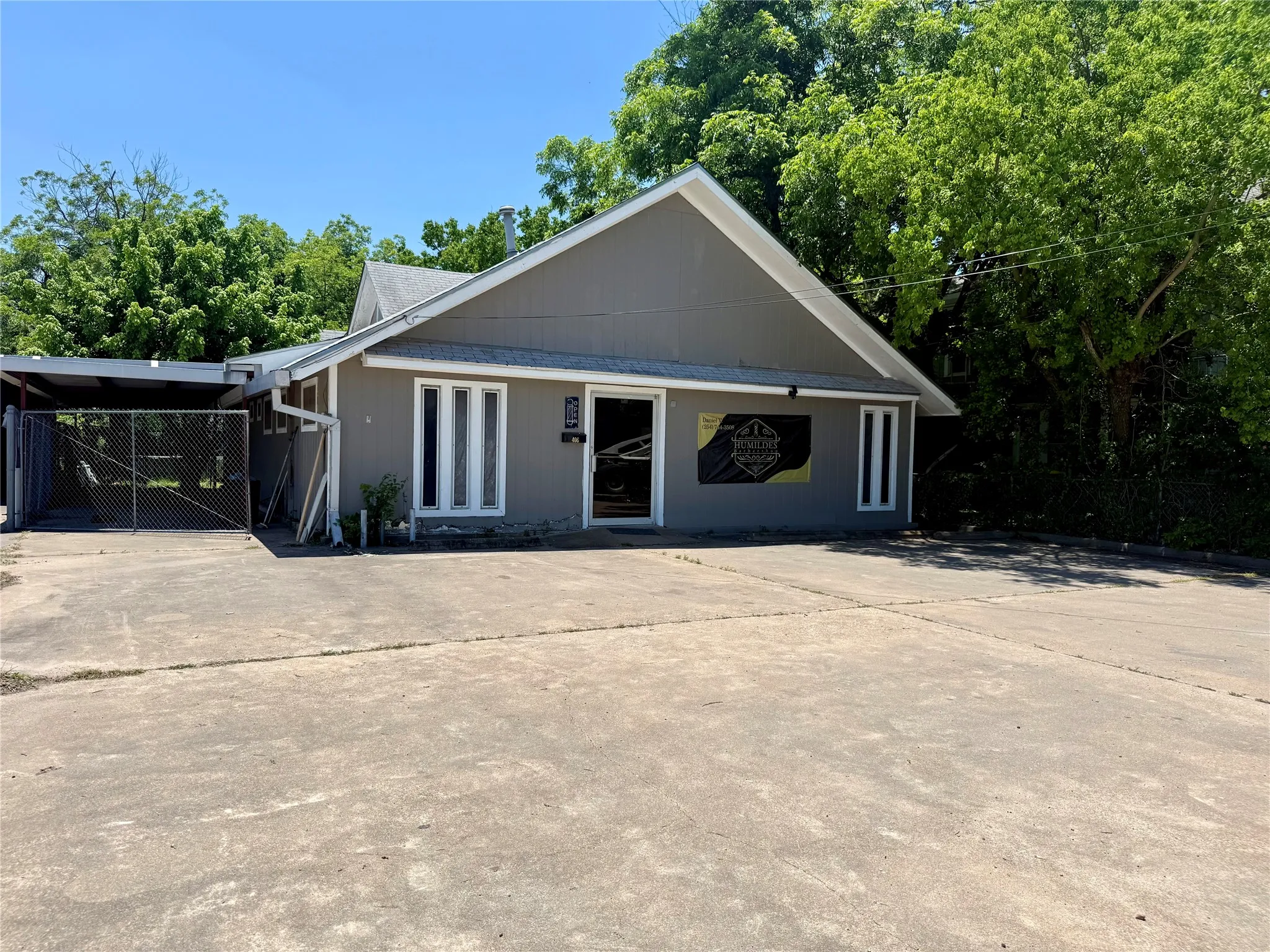 Apartment For Sale in Falls County , 406 Live Oak Street, Marlin, Texas 76661, 2 Bedroom, 0, Garage spaces, 0 Sqft, built in 0, mls#21295316, Real Estate Agent in Marlin, Homes For Sale in Falls county, Homes For Sale in Marlin, Realtor in Marlin Texas, Real Estate Brokerage Independent Realty Texas, Luminita Cordes Realtor