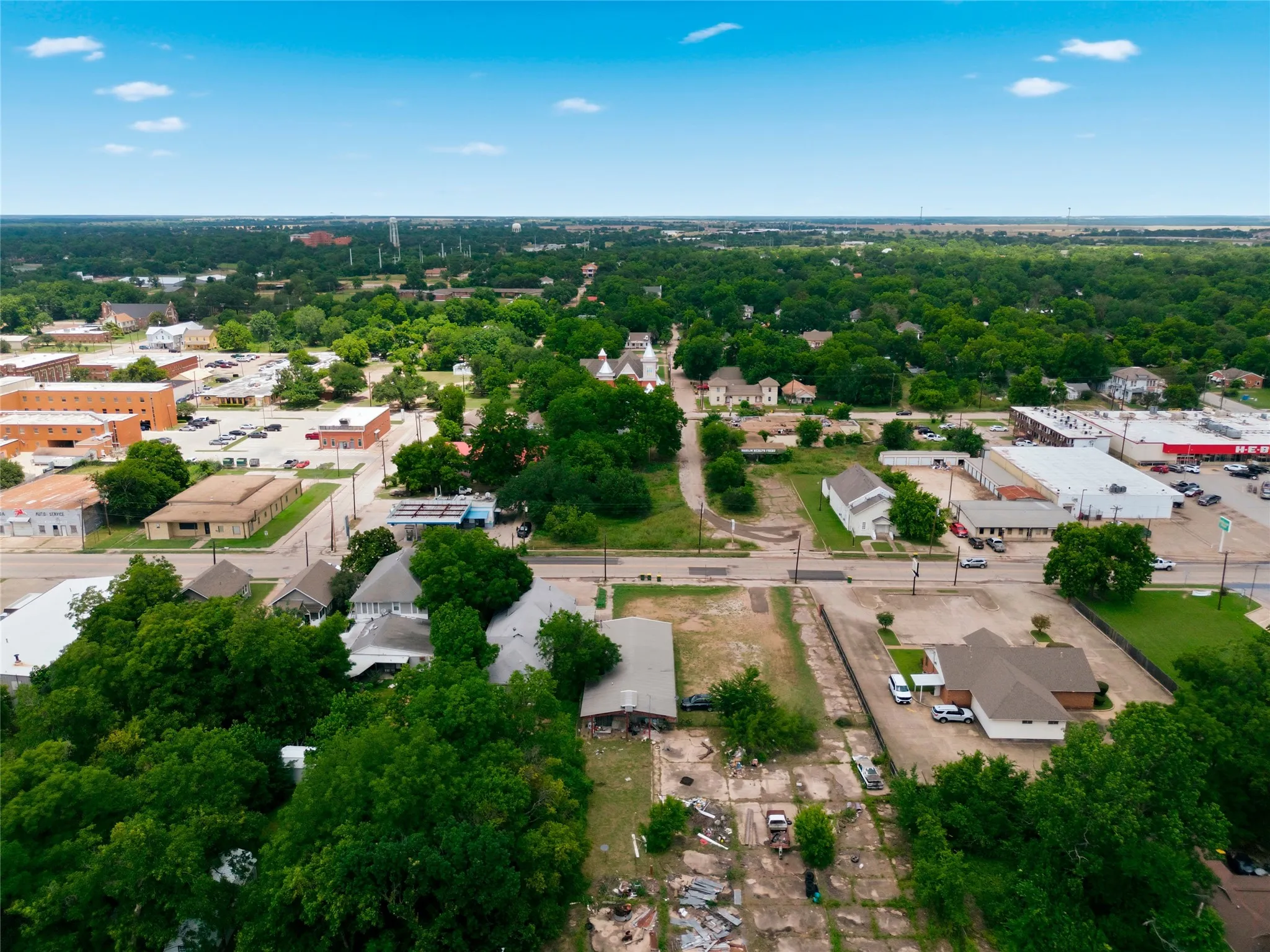 Apartment For Sale in Falls County , 406 Live Oak Street, Marlin, Texas 76661, 2 Bedroom, 0, Garage spaces, 0 Sqft, built in 0, mls#21295316, Real Estate Agent in Marlin, Homes For Sale in Falls county, Homes For Sale in Marlin, Realtor in Marlin Texas, Real Estate Brokerage Independent Realty Texas, Luminita Cordes Realtor