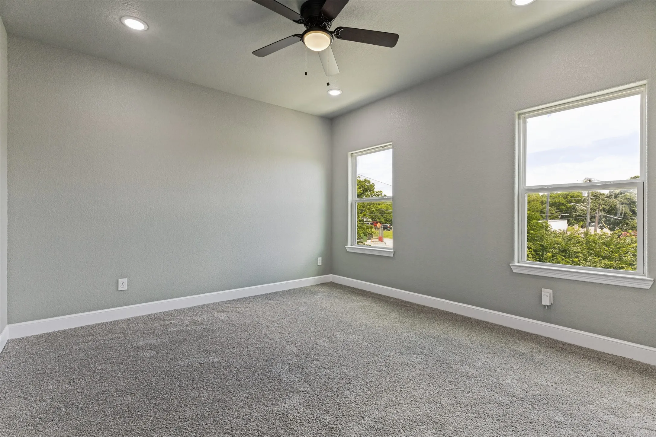 Single Family Residence For Sale in Tarrant County , 1901 Kelly Street, Fort Worth, Texas 76104, 3 Bedroom, 2 Bathroom, 1 Garage spaces, 1,978 Sqft, built in 2022, mls#21295378, Real Estate Agent in Fort Worth, Homes For Sale in Tarrant county, Homes For Sale in Fort Worth, Realtor in Fort Worth Texas, Real Estate Brokerage Independent Realty Texas, Luminita Cordes Realtor