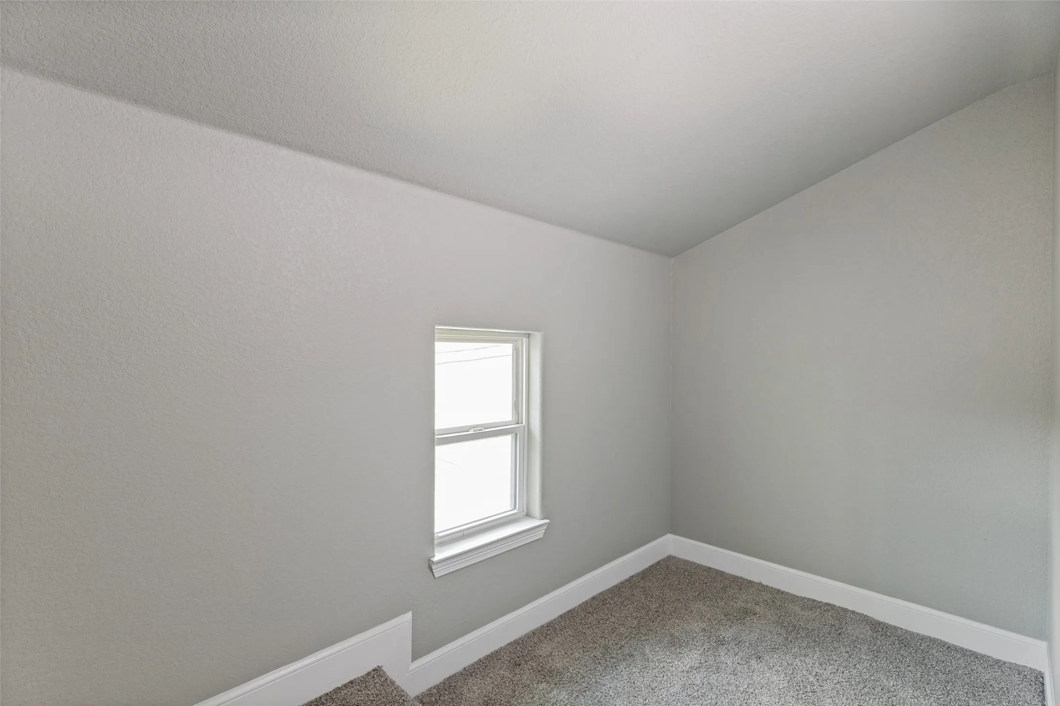 Single Family Residence For Sale in Tarrant County , 1901 Kelly Street, Fort Worth, Texas 76104, 3 Bedroom, 2 Bathroom, 1 Garage spaces, 1,978 Sqft, built in 2022, mls#21295378, Real Estate Agent in Fort Worth, Homes For Sale in Tarrant county, Homes For Sale in Fort Worth, Realtor in Fort Worth Texas, Real Estate Brokerage Independent Realty Texas, Luminita Cordes Realtor