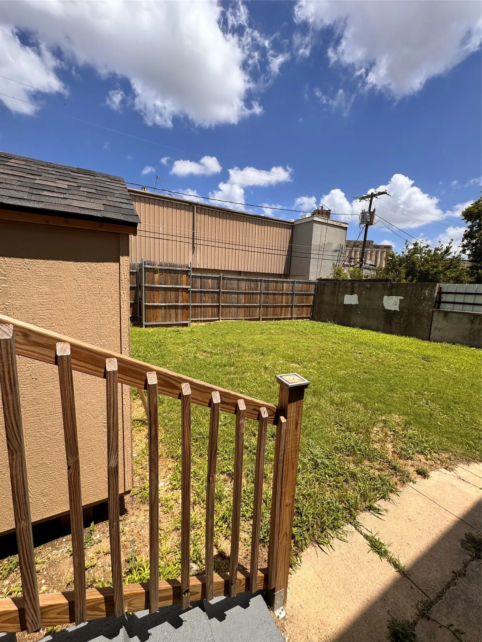 Single Family Residence For Rent in Tarrant County , 2005 May Street, Fort Worth, Texas 76110, 4 Bedroom, 3 Bathroom, Garage spaces, 1,509 Sqft, built in 1929, mls#21288758, Real Estate Agent in Fort Worth, Homes For Rent in Tarrant county, Homes For Rent in Fort Worth, Realtor in Fort Worth Texas, Real Estate Brokerage Independent Realty Texas, Luminita Cordes Realtor