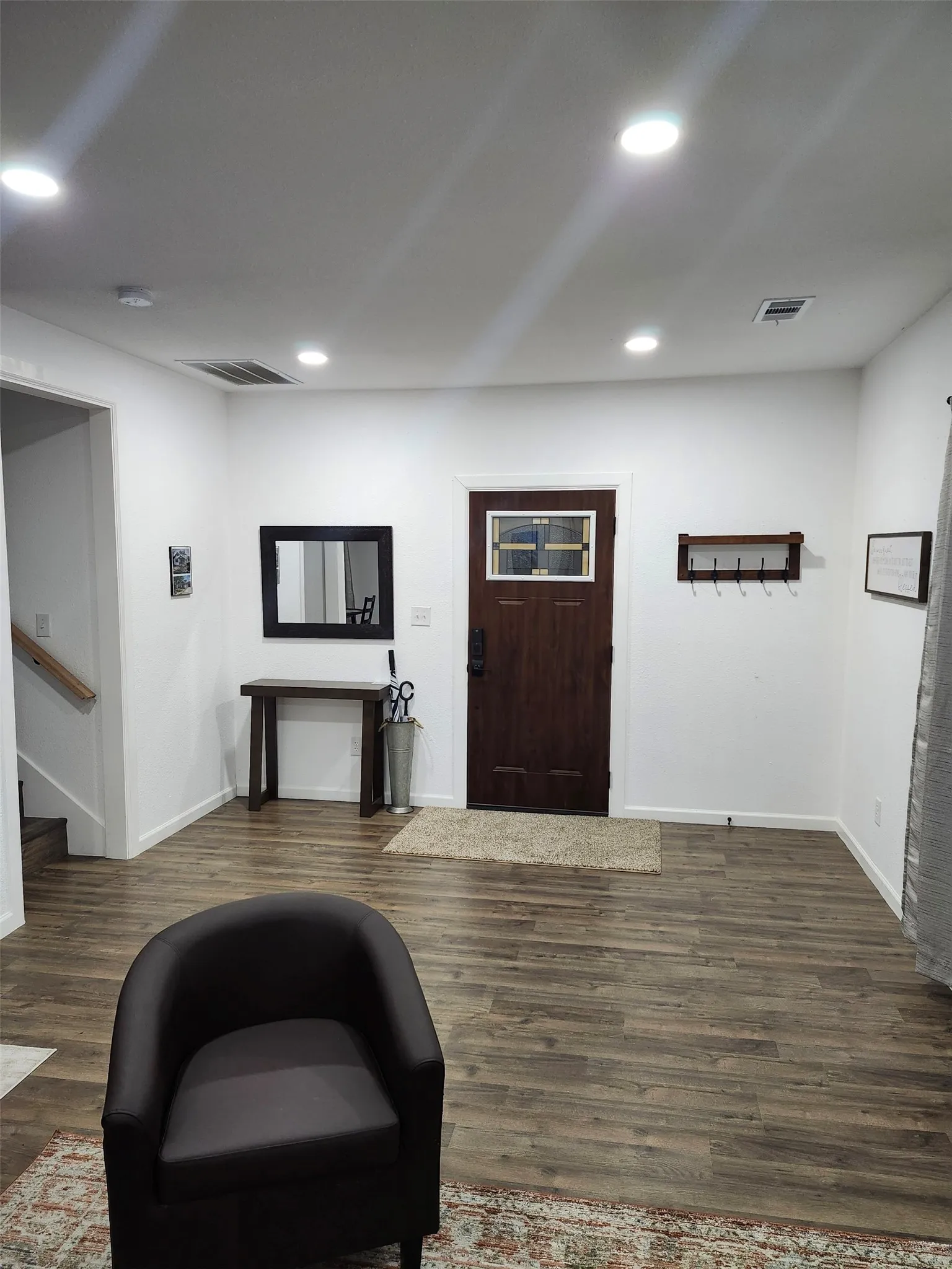 Single Family Residence For Rent in Tarrant County , 2005 May Street, Fort Worth, Texas 76110, 4 Bedroom, 3 Bathroom, Garage spaces, 1,509 Sqft, built in 1929, mls#21288758, Real Estate Agent in Fort Worth, Homes For Rent in Tarrant county, Homes For Rent in Fort Worth, Realtor in Fort Worth Texas, Real Estate Brokerage Independent Realty Texas, Luminita Cordes Realtor