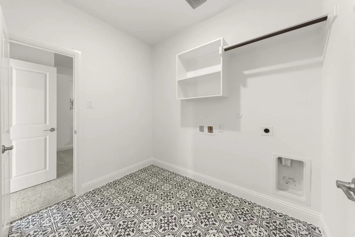 21-5620-chevalier-celina-tx-laundry-room