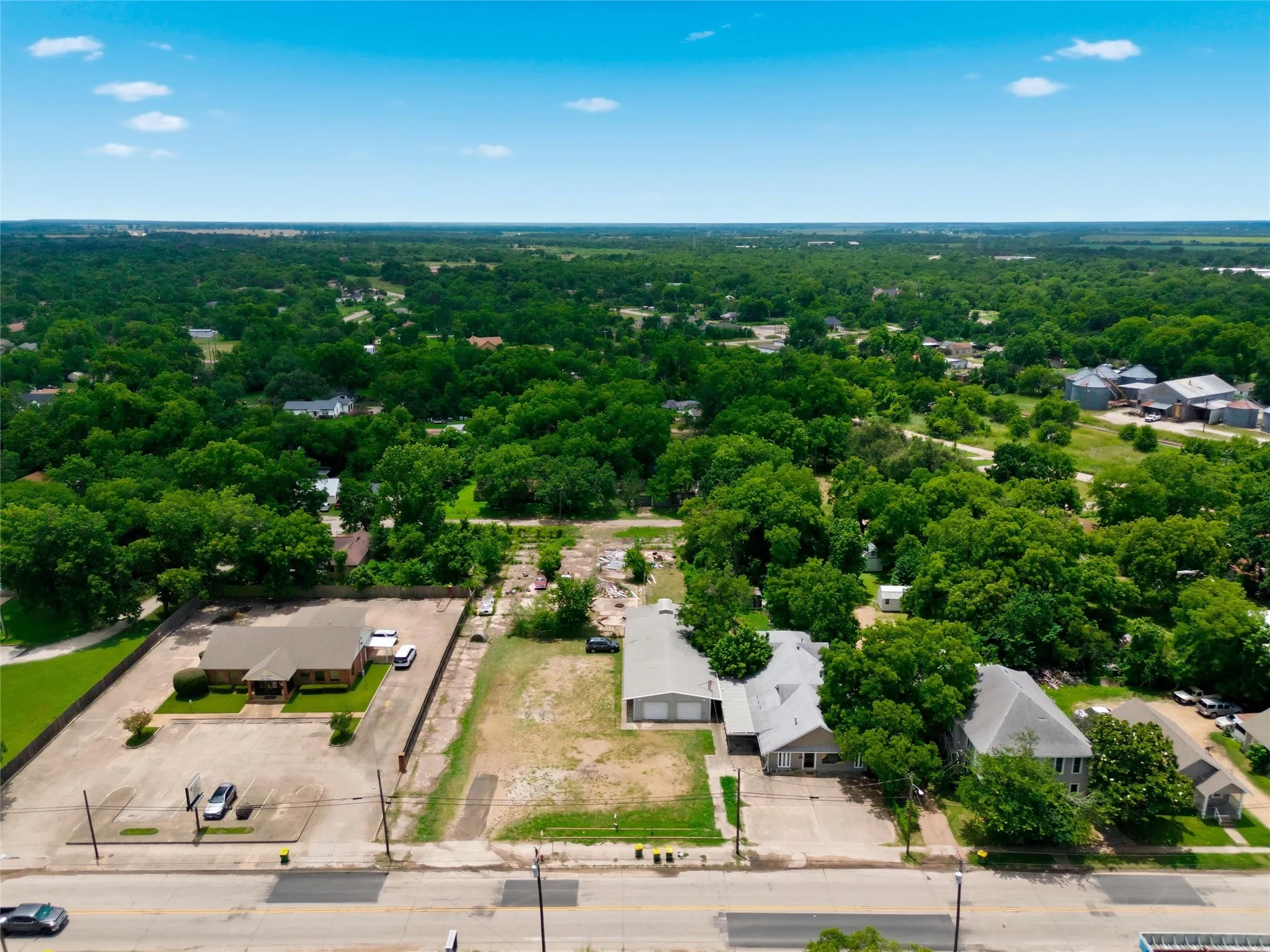 For Sale in Falls County , 408 Live Oak St Street, Marlin, Texas 76661, 0, 0, Garage spaces, 0 Sqft, built in 0, mls#21295394, Real Estate Agent in Marlin, Homes For Sale in Falls county, Homes For Sale in Marlin, Realtor in Marlin Texas, Real Estate Brokerage Independent Realty Texas, Luminita Cordes Realtor