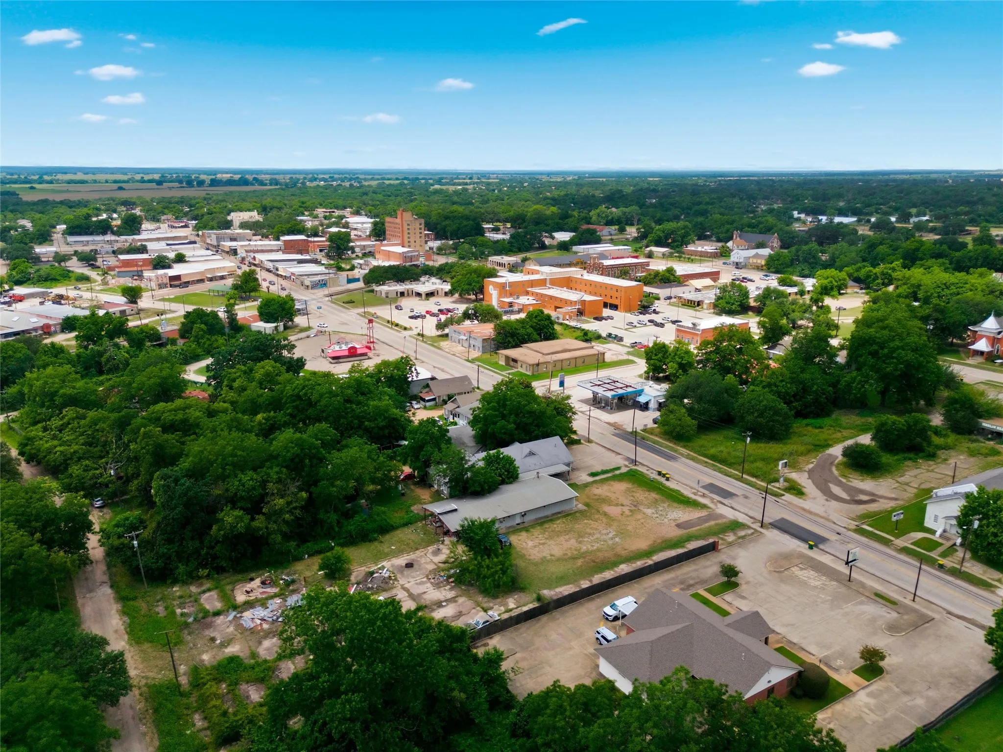 For Sale in Falls County , 408 Live Oak St Street, Marlin, Texas 76661, 0, 0, Garage spaces, 0 Sqft, built in 0, mls#21295394, Real Estate Agent in Marlin, Homes For Sale in Falls county, Homes For Sale in Marlin, Realtor in Marlin Texas, Real Estate Brokerage Independent Realty Texas, Luminita Cordes Realtor