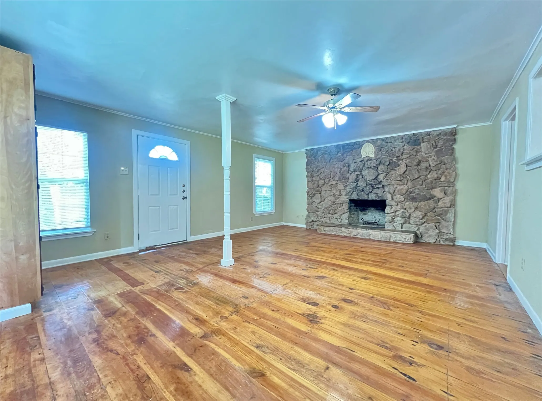 Apartment For Rent in Denton County , 315 Normal Street C, Denton, Texas 76201, 1 Bedroom, 1 Bathroom, Garage spaces, 504 Sqft, built in 1925, Price $1,000, mls#21295256, Real Estate Agent in Denton, Homes For Rent in Denton county, Homes For Rent in Denton, Realtor in Denton Texas, Real Estate Brokerage Independent Realty Texas, Luminita Cordes Realtor