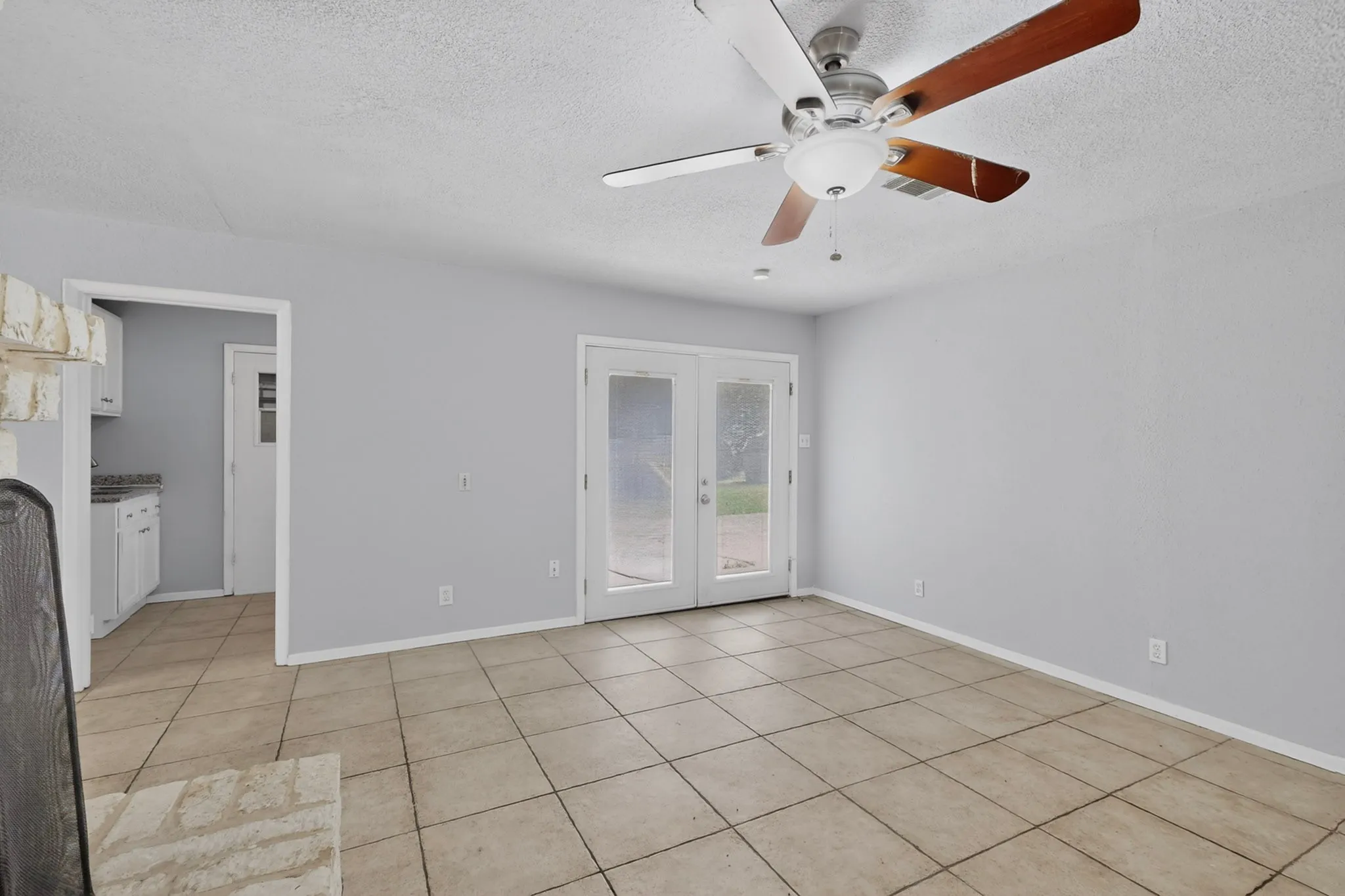 Single Family Residence For Rent in Collin County , 4330 FM 75 Road, Princeton, Texas 75407, 4 Bedroom, 2 Bathroom, 2 Garage spaces, 1,832 Sqft, built in 1965, mls#21295437, Real Estate Agent in Princeton, Homes For Rent in Collin county, Homes For Rent in Princeton, Realtor in Princeton Texas, Real Estate Brokerage Independent Realty Texas, Luminita Cordes Realtor