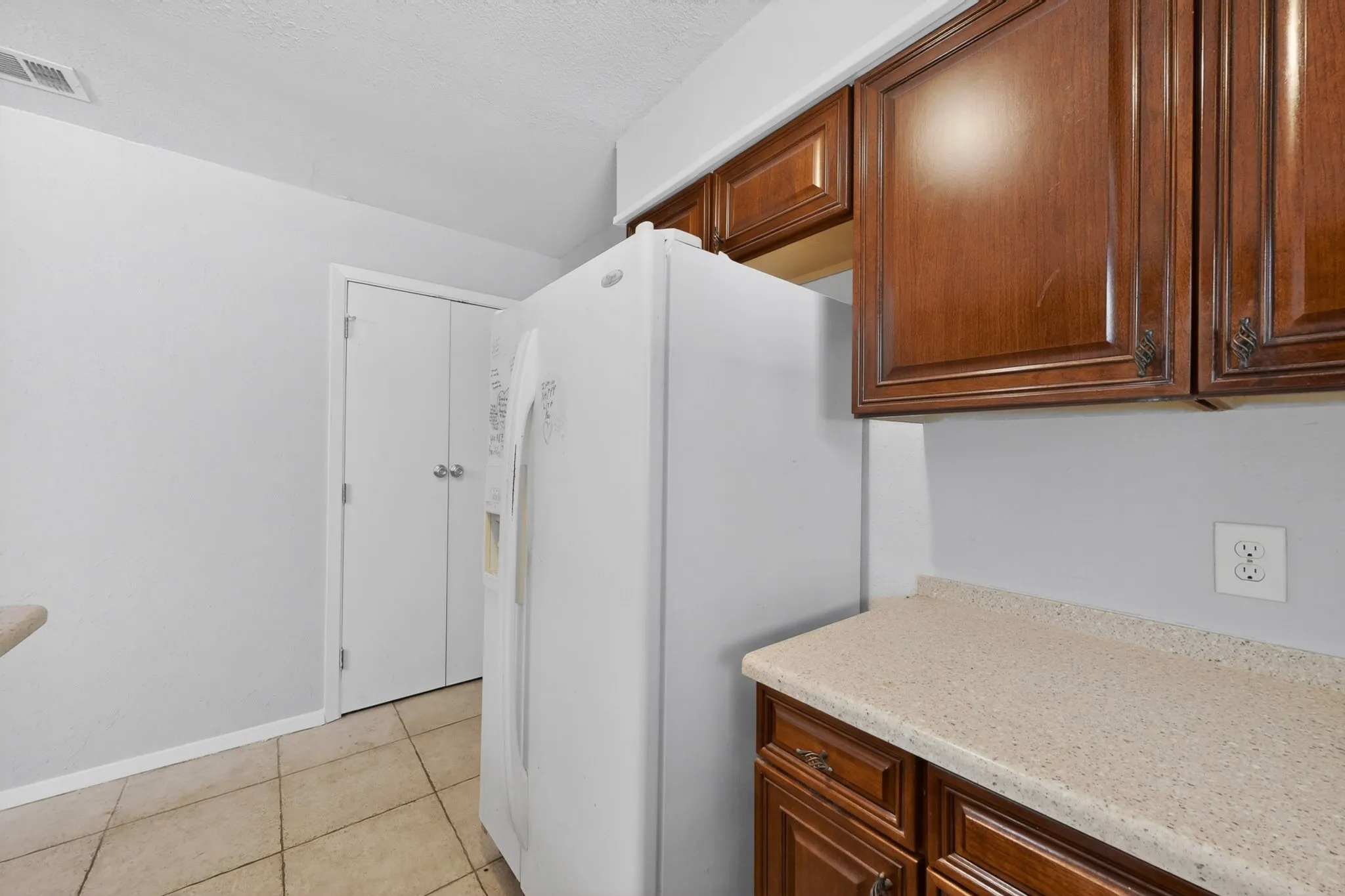 Single Family Residence For Rent in Collin County , 4330 FM 75 Road, Princeton, Texas 75407, 4 Bedroom, 2 Bathroom, 2 Garage spaces, 1,832 Sqft, built in 1965, mls#21295437, Real Estate Agent in Princeton, Homes For Rent in Collin county, Homes For Rent in Princeton, Realtor in Princeton Texas, Real Estate Brokerage Independent Realty Texas, Luminita Cordes Realtor
