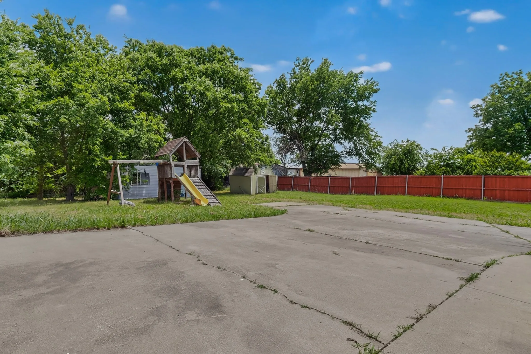 Single Family Residence For Rent in Collin County , 4330 FM 75 Road, Princeton, Texas 75407, 4 Bedroom, 2 Bathroom, 2 Garage spaces, 1,832 Sqft, built in 1965, mls#21295437, Real Estate Agent in Princeton, Homes For Rent in Collin county, Homes For Rent in Princeton, Realtor in Princeton Texas, Real Estate Brokerage Independent Realty Texas, Luminita Cordes Realtor