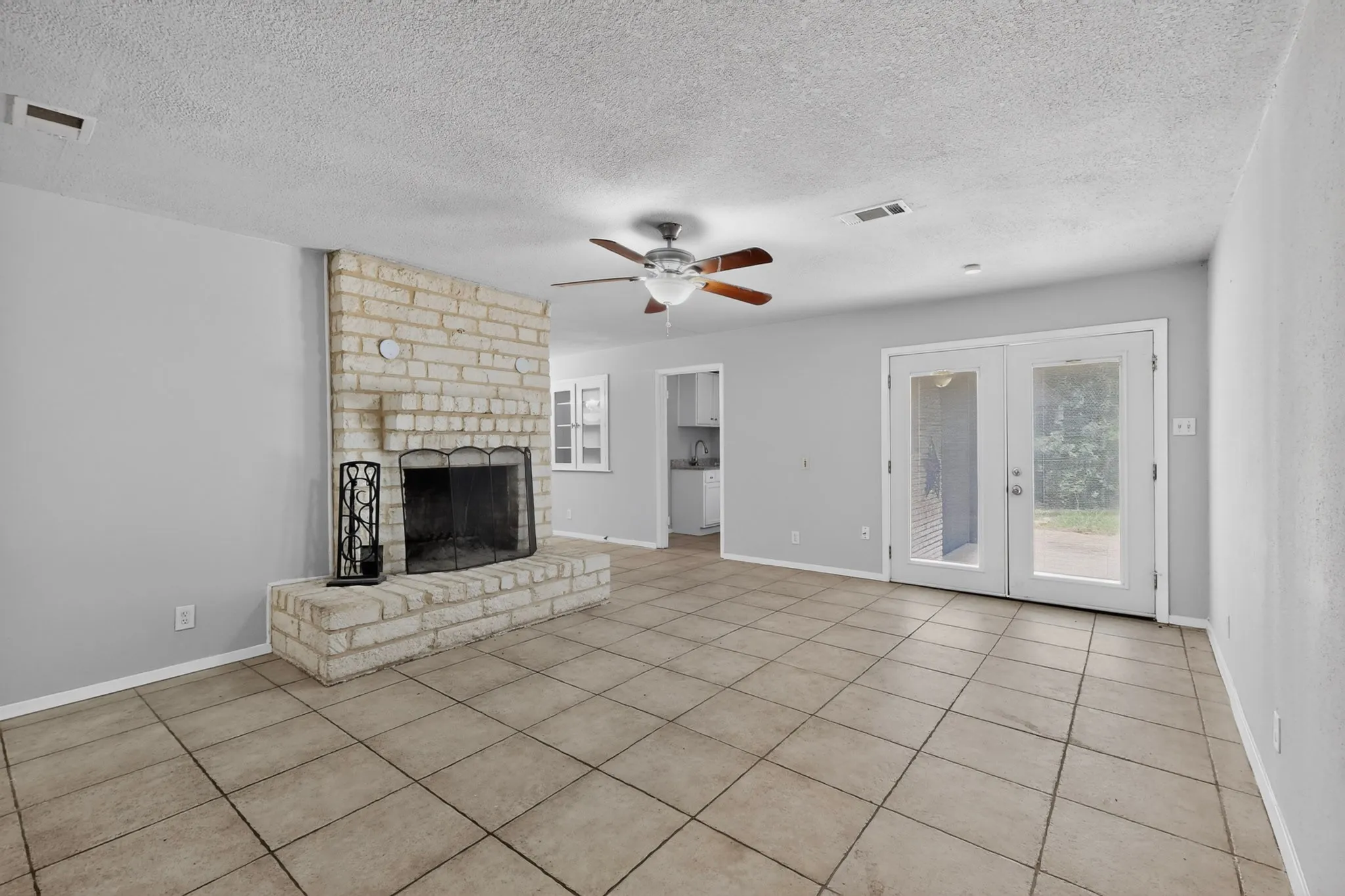 Single Family Residence For Rent in Collin County , 4330 FM 75 Road, Princeton, Texas 75407, 4 Bedroom, 2 Bathroom, 2 Garage spaces, 1,832 Sqft, built in 1965, mls#21295437, Real Estate Agent in Princeton, Homes For Rent in Collin county, Homes For Rent in Princeton, Realtor in Princeton Texas, Real Estate Brokerage Independent Realty Texas, Luminita Cordes Realtor
