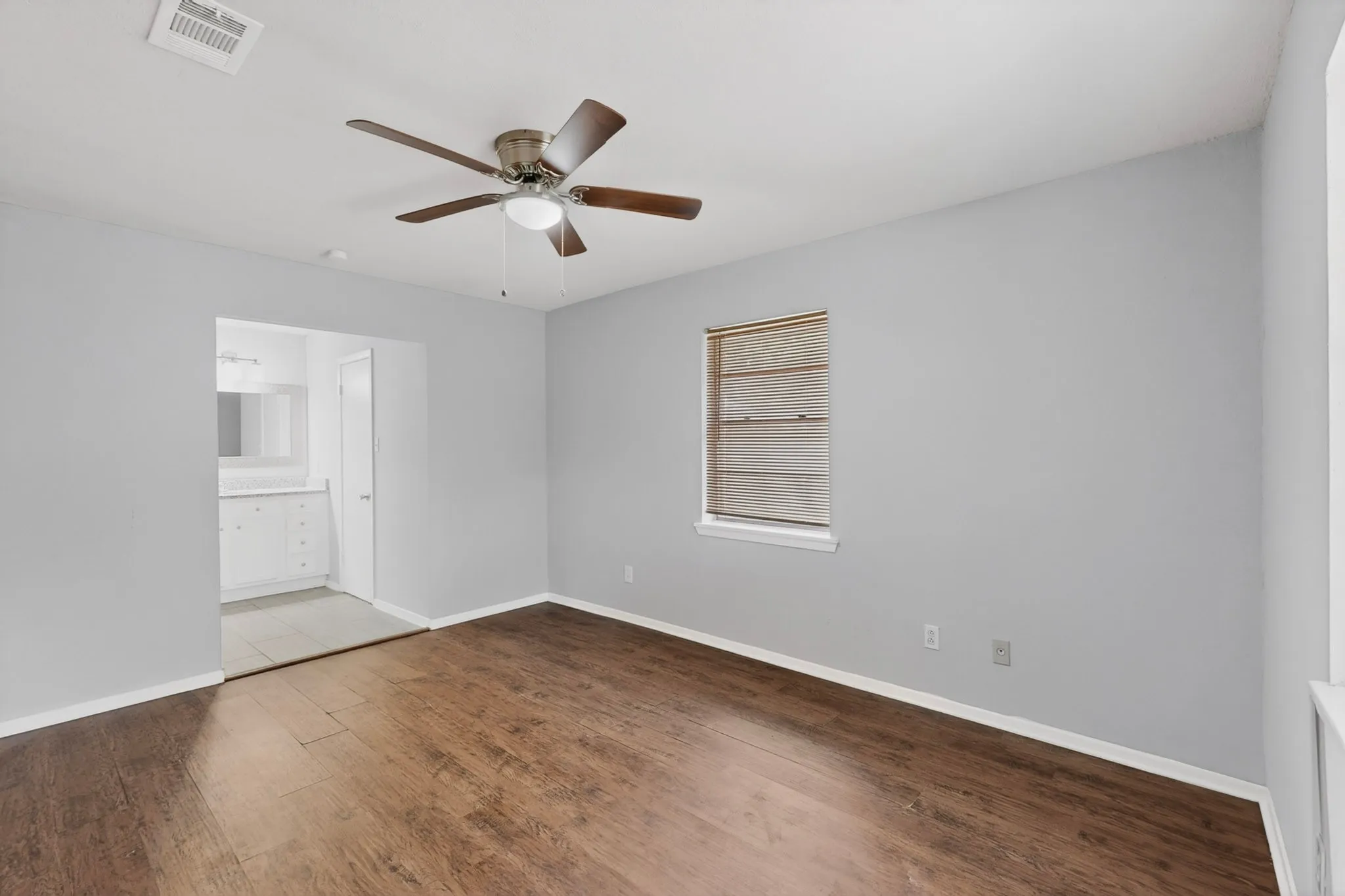 Single Family Residence For Rent in Collin County , 4330 FM 75 Road, Princeton, Texas 75407, 4 Bedroom, 2 Bathroom, 2 Garage spaces, 1,832 Sqft, built in 1965, mls#21295437, Real Estate Agent in Princeton, Homes For Rent in Collin county, Homes For Rent in Princeton, Realtor in Princeton Texas, Real Estate Brokerage Independent Realty Texas, Luminita Cordes Realtor