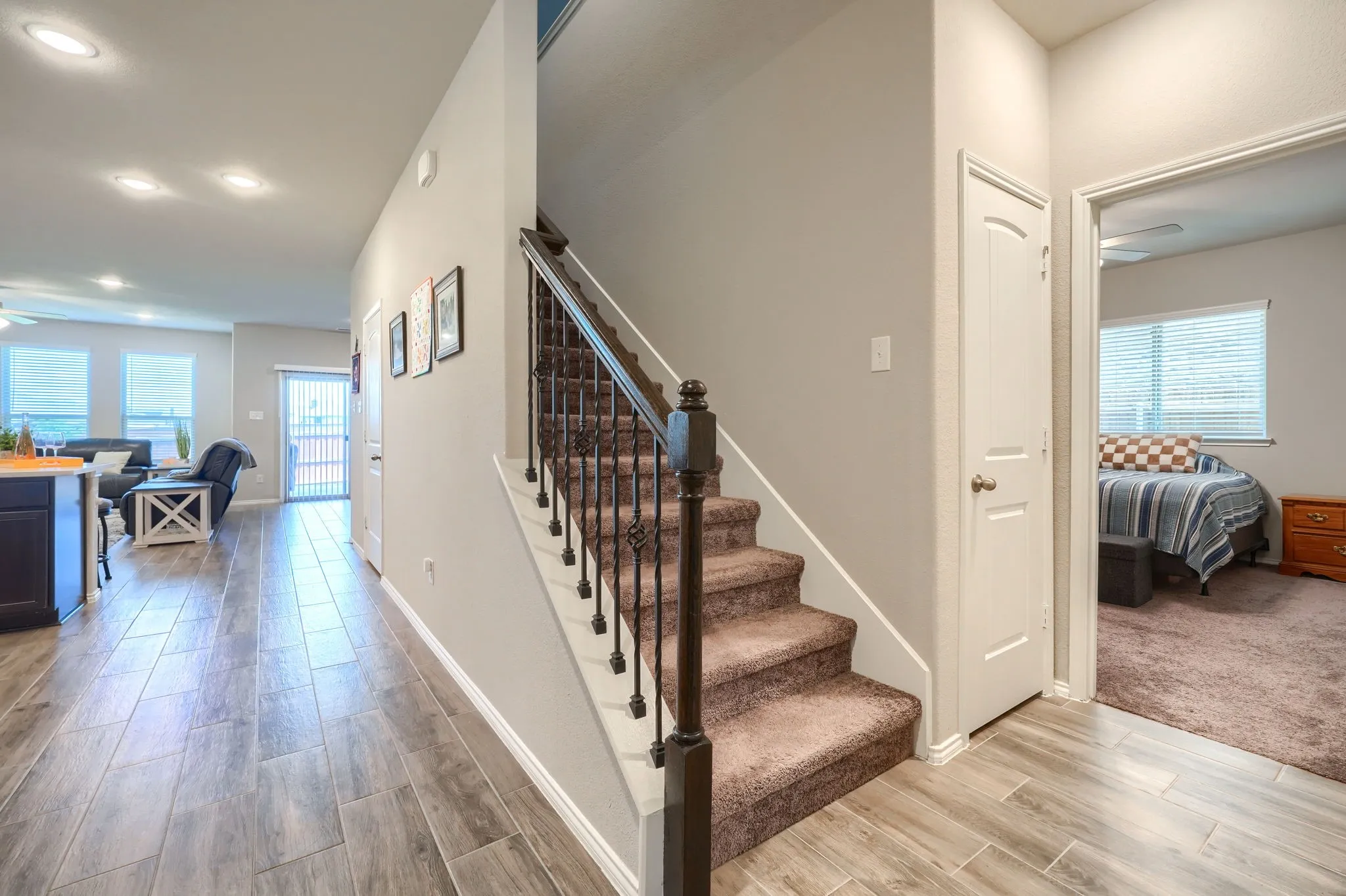 Single Family Residence For Sale in Kaufman County , 3805 S Courtney Court, Heartland, Texas 75126, 4 Bedroom, 3 Bathroom, 2 Garage spaces, 2,629 Sqft, built in 2021, mls#21295122, Real Estate Agent in Heartland, Homes For Sale in Kaufman county, Homes For Sale in Heartland, Realtor in Heartland Texas, Real Estate Brokerage Independent Realty Texas, Luminita Cordes Realtor