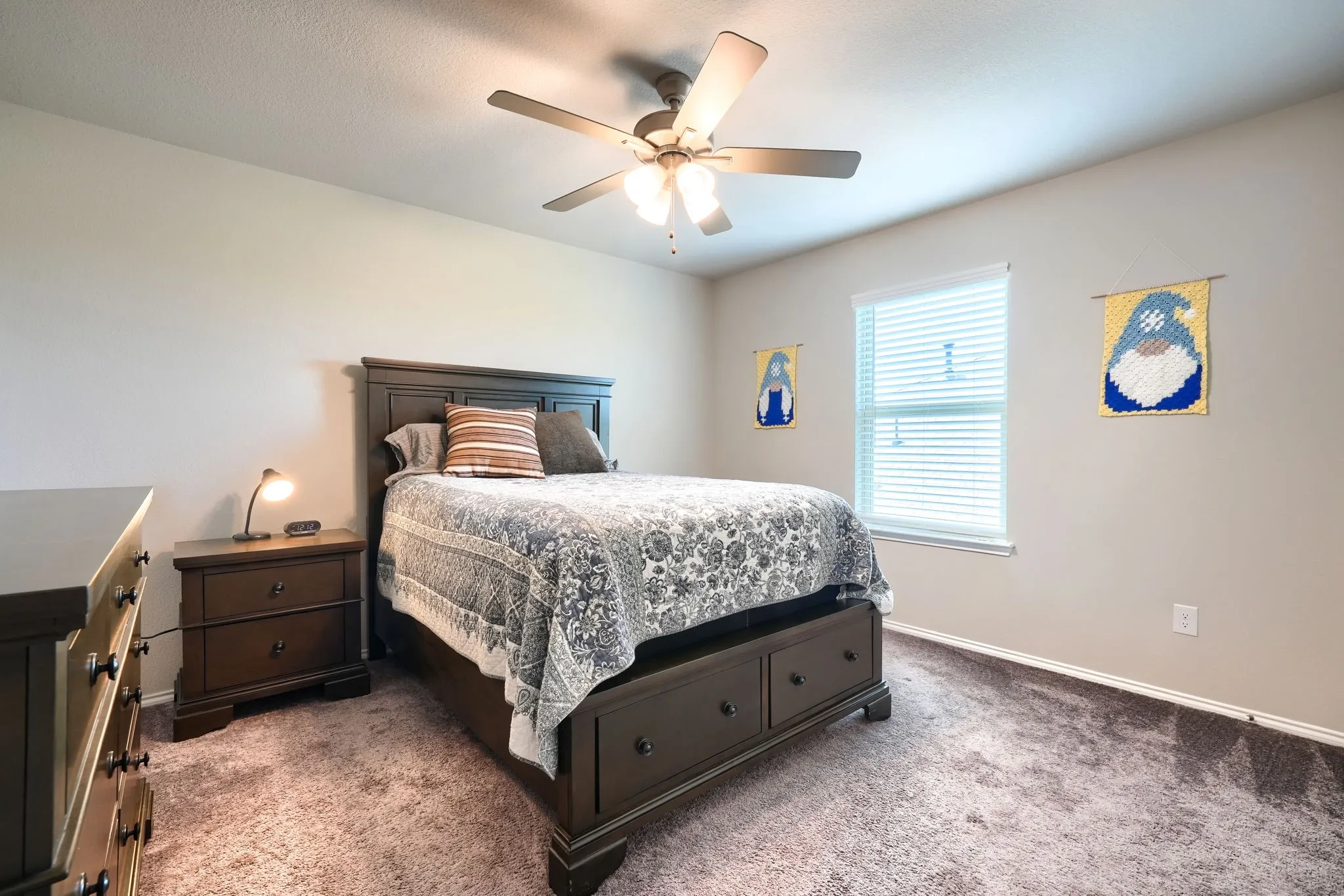 Single Family Residence For Sale in Kaufman County , 3805 S Courtney Court, Heartland, Texas 75126, 4 Bedroom, 3 Bathroom, 2 Garage spaces, 2,629 Sqft, built in 2021, mls#21295122, Real Estate Agent in Heartland, Homes For Sale in Kaufman county, Homes For Sale in Heartland, Realtor in Heartland Texas, Real Estate Brokerage Independent Realty Texas, Luminita Cordes Realtor