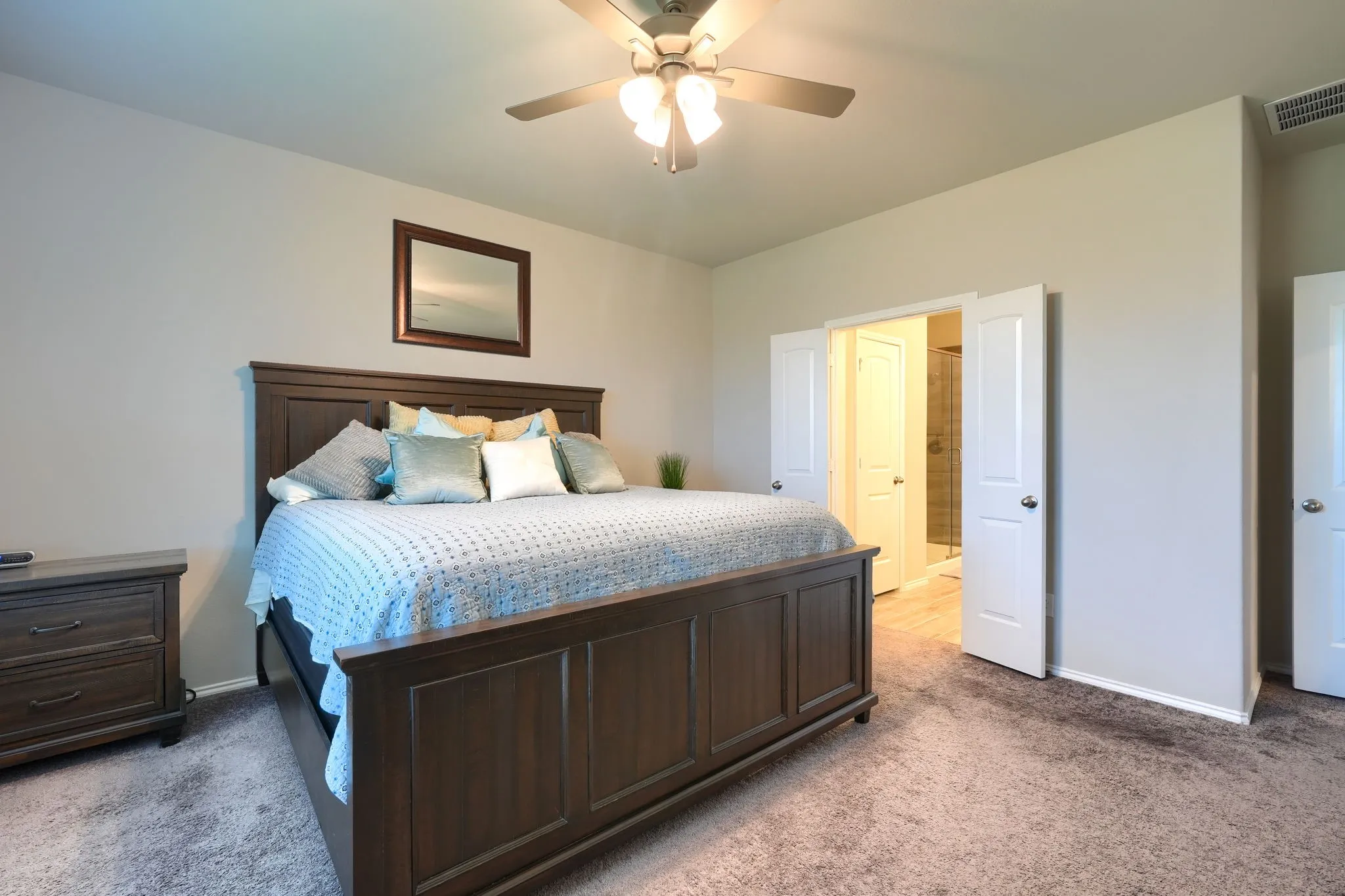 Single Family Residence For Sale in Kaufman County , 3805 S Courtney Court, Heartland, Texas 75126, 4 Bedroom, 3 Bathroom, 2 Garage spaces, 2,629 Sqft, built in 2021, mls#21295122, Real Estate Agent in Heartland, Homes For Sale in Kaufman county, Homes For Sale in Heartland, Realtor in Heartland Texas, Real Estate Brokerage Independent Realty Texas, Luminita Cordes Realtor