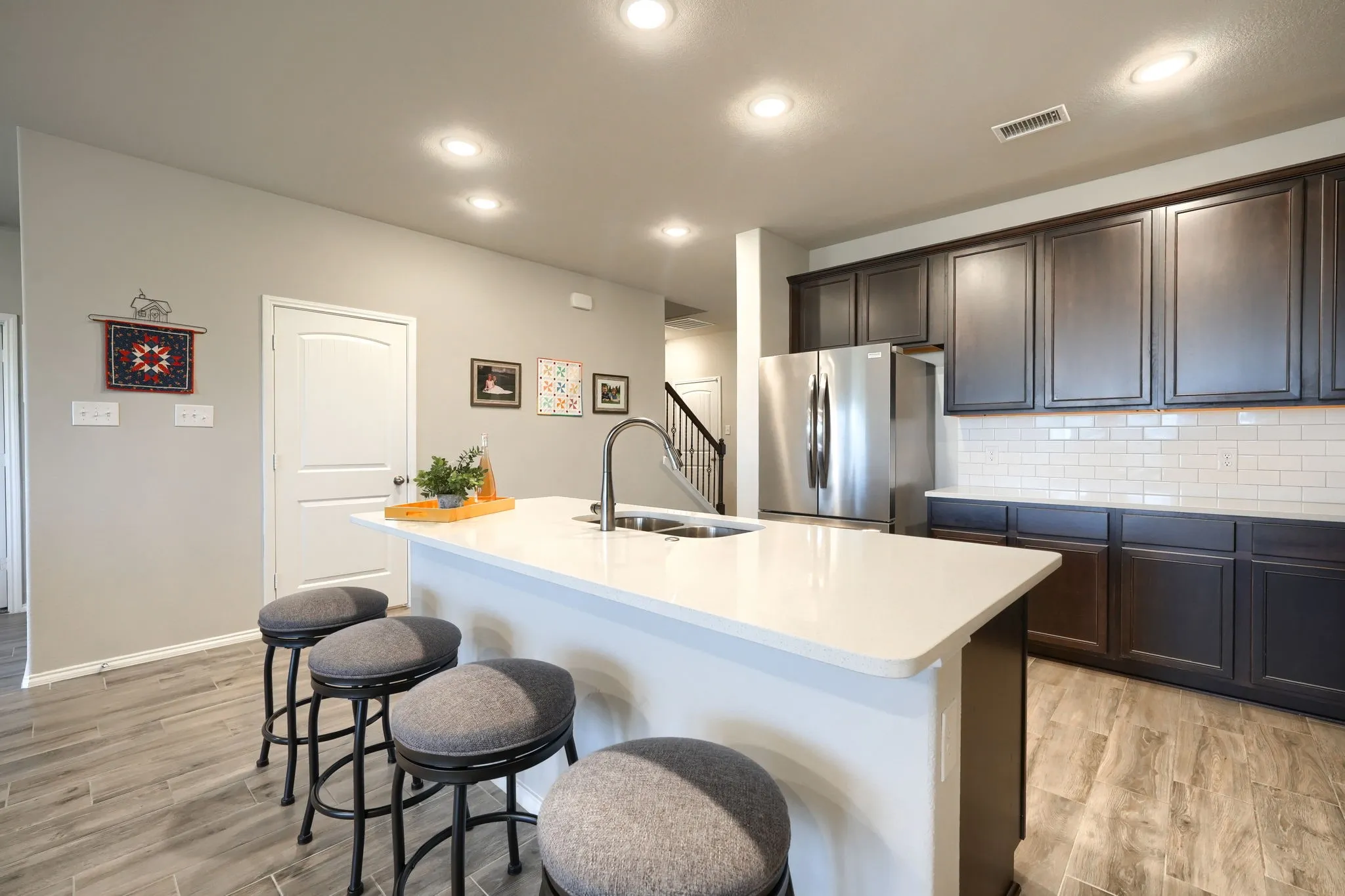 Single Family Residence For Sale in Kaufman County , 3805 S Courtney Court, Heartland, Texas 75126, 4 Bedroom, 3 Bathroom, 2 Garage spaces, 2,629 Sqft, built in 2021, mls#21295122, Real Estate Agent in Heartland, Homes For Sale in Kaufman county, Homes For Sale in Heartland, Realtor in Heartland Texas, Real Estate Brokerage Independent Realty Texas, Luminita Cordes Realtor