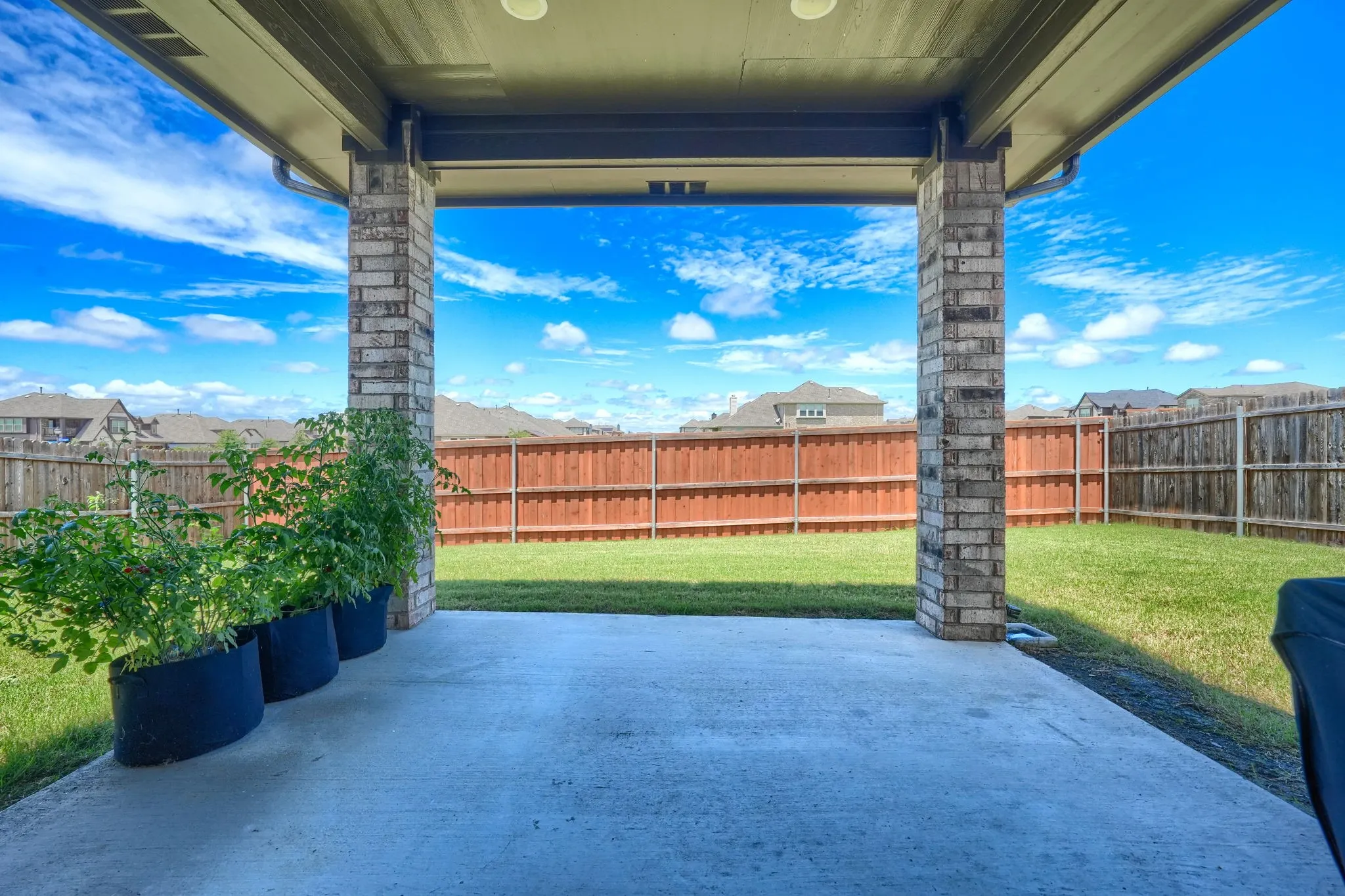 Single Family Residence For Sale in Kaufman County , 3805 S Courtney Court, Heartland, Texas 75126, 4 Bedroom, 3 Bathroom, 2 Garage spaces, 2,629 Sqft, built in 2021, mls#21295122, Real Estate Agent in Heartland, Homes For Sale in Kaufman county, Homes For Sale in Heartland, Realtor in Heartland Texas, Real Estate Brokerage Independent Realty Texas, Luminita Cordes Realtor