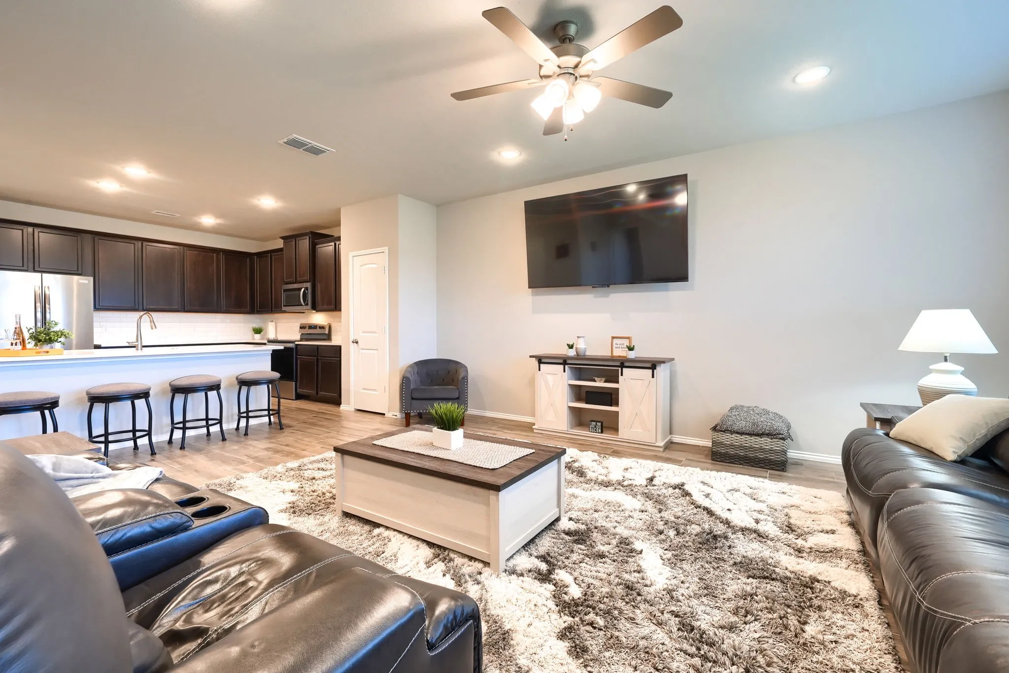 Single Family Residence For Sale in Kaufman County , 3805 S Courtney Court, Heartland, Texas 75126, 4 Bedroom, 3 Bathroom, 2 Garage spaces, 2,629 Sqft, built in 2021, mls#21295122, Real Estate Agent in Heartland, Homes For Sale in Kaufman county, Homes For Sale in Heartland, Realtor in Heartland Texas, Real Estate Brokerage Independent Realty Texas, Luminita Cordes Realtor