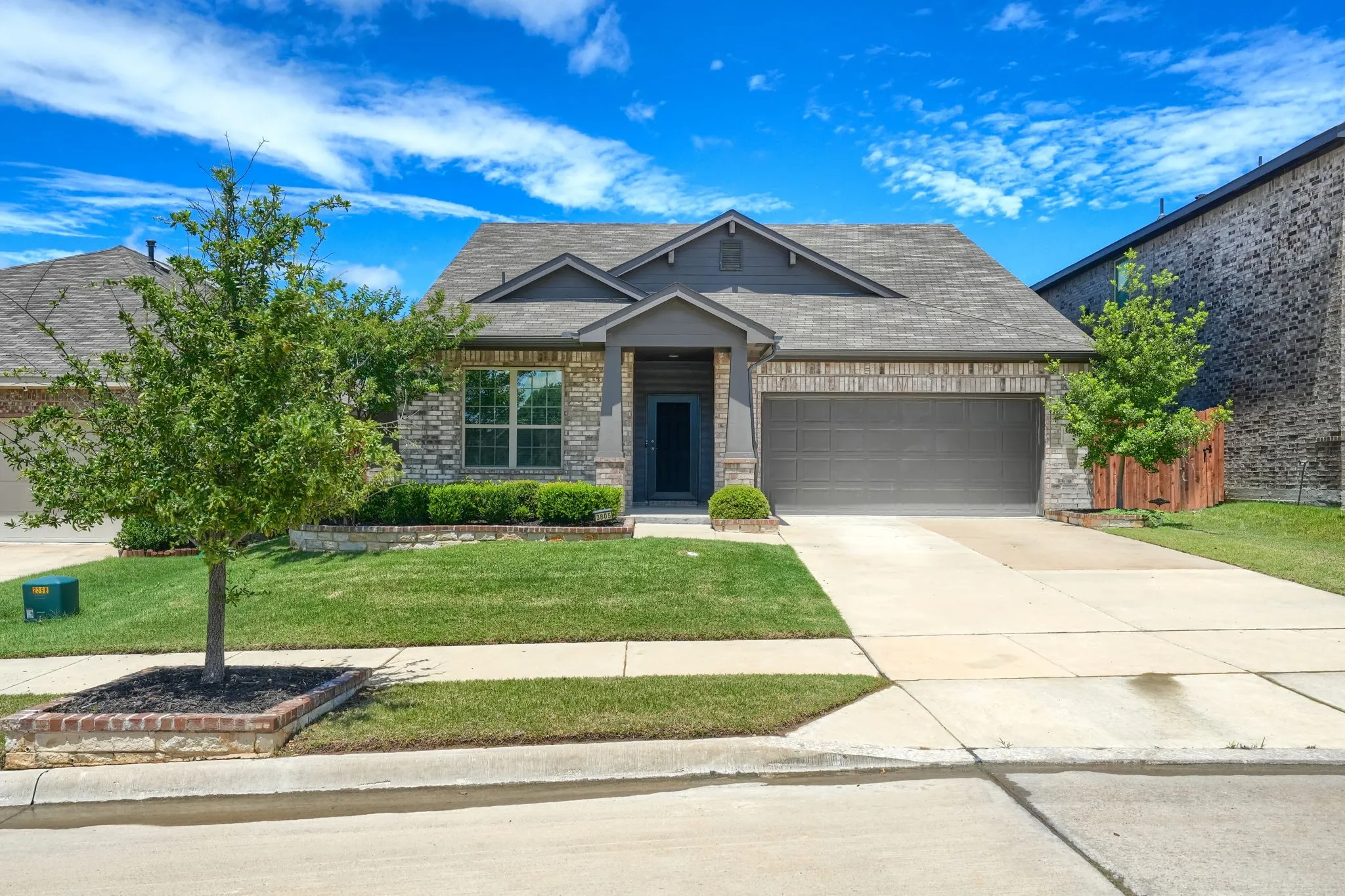 Single Family Residence For Sale in Kaufman County , 3805 S Courtney Court, Heartland, Texas 75126, 4 Bedroom, 3 Bathroom, 2 Garage spaces, 2,629 Sqft, built in 2021, mls#21295122, Real Estate Agent in Heartland, Homes For Sale in Kaufman county, Homes For Sale in Heartland, Realtor in Heartland Texas, Real Estate Brokerage Independent Realty Texas, Luminita Cordes Realtor