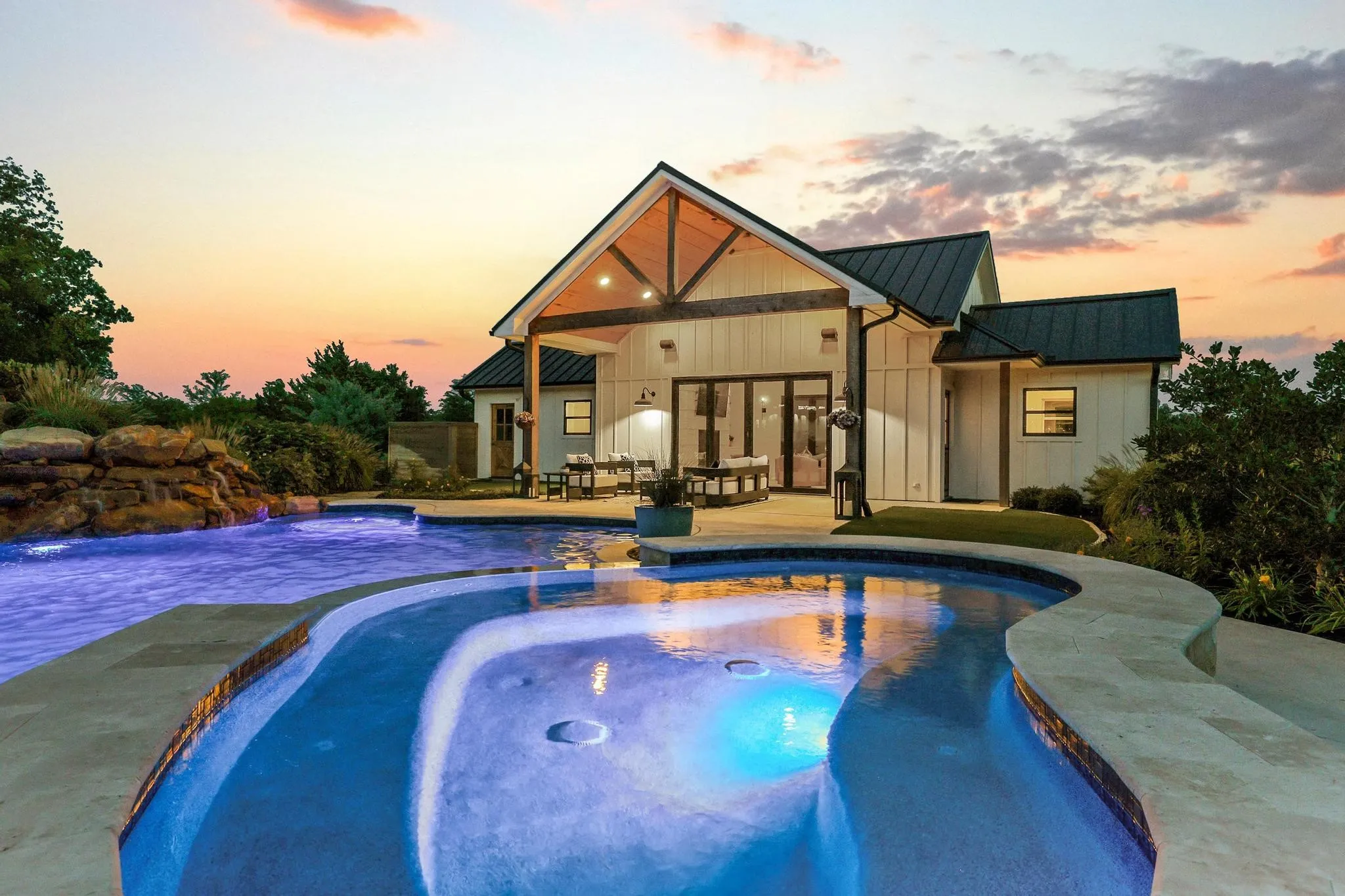 Pool house