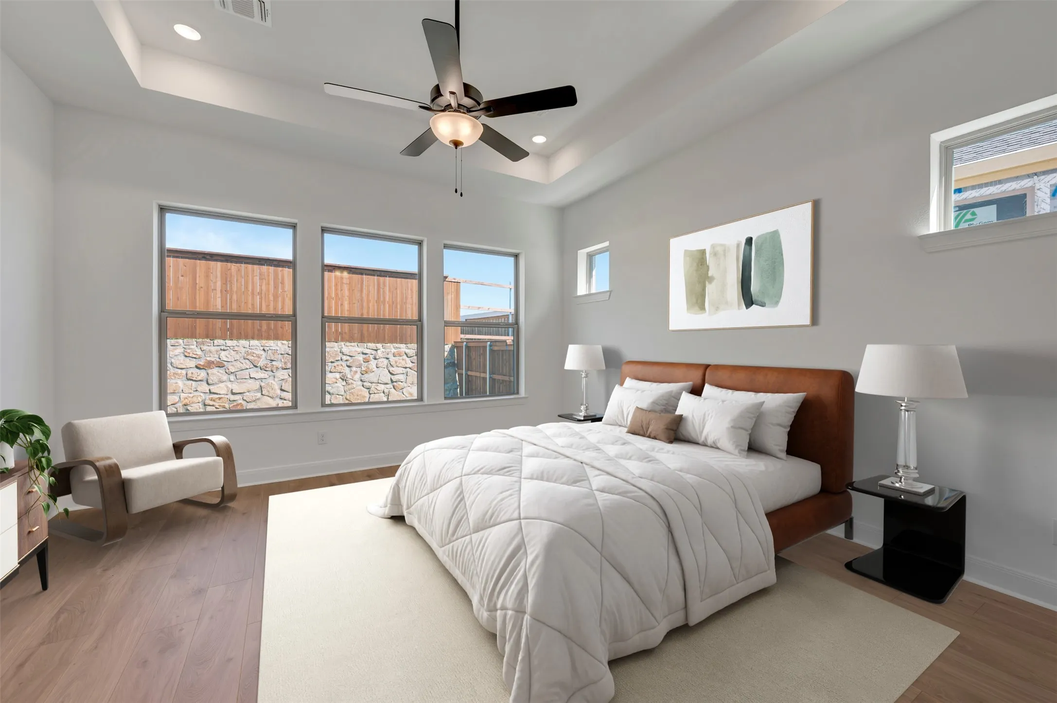 Tray ceiling with recessed lighting
