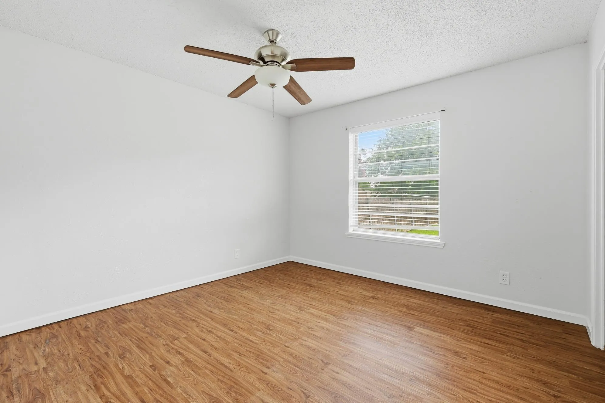 Single Family Residence For Sale in Tarrant County , 6536 Windrock, Watauga, Texas 76148, 3 Bedrooms, 2 Bathrooms, 2 Garage spaces, 1,173 Sqft, built in 1976, Price $274,900, mls#21290663, Real Estate Agent in Watauga, Homes For Sale in Tarrant county, Homes For Sale in Watauga, Realtor in Watauga Texas, Real Estate Brokerage Independent Realty Texas, Luminita Cordes Realtor