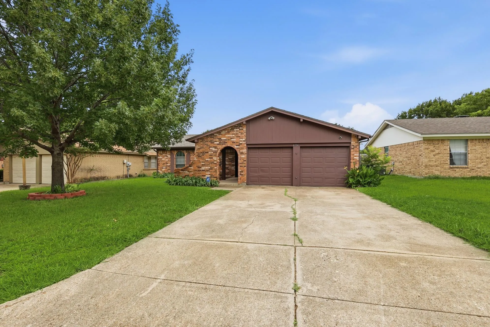 Single Family Residence For Sale in Tarrant County , 6536 Windrock, Watauga, Texas 76148, 3 Bedrooms, 2 Bathrooms, 2 Garage spaces, 1,173 Sqft, built in 1976, Price $274,900, mls#21290663, Real Estate Agent in Watauga, Homes For Sale in Tarrant county, Homes For Sale in Watauga, Realtor in Watauga Texas, Real Estate Brokerage Independent Realty Texas, Luminita Cordes Realtor