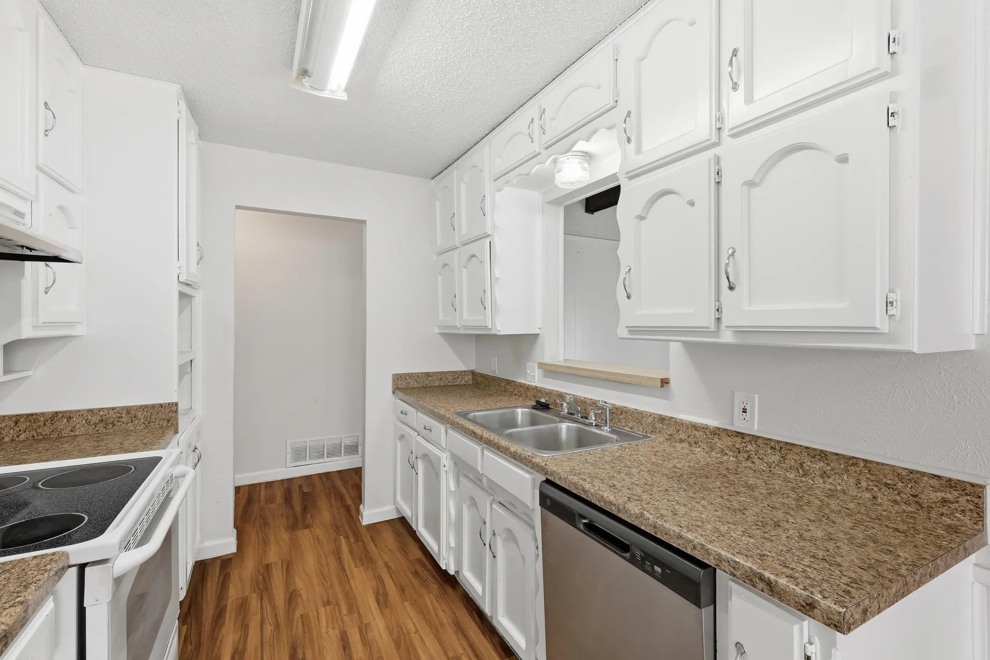 Single Family Residence For Sale in Tarrant County , 6536 Windrock, Watauga, Texas 76148, 3 Bedrooms, 2 Bathrooms, 2 Garage spaces, 1,173 Sqft, built in 1976, Price $274,900, mls#21290663, Real Estate Agent in Watauga, Homes For Sale in Tarrant county, Homes For Sale in Watauga, Realtor in Watauga Texas, Real Estate Brokerage Independent Realty Texas, Luminita Cordes Realtor