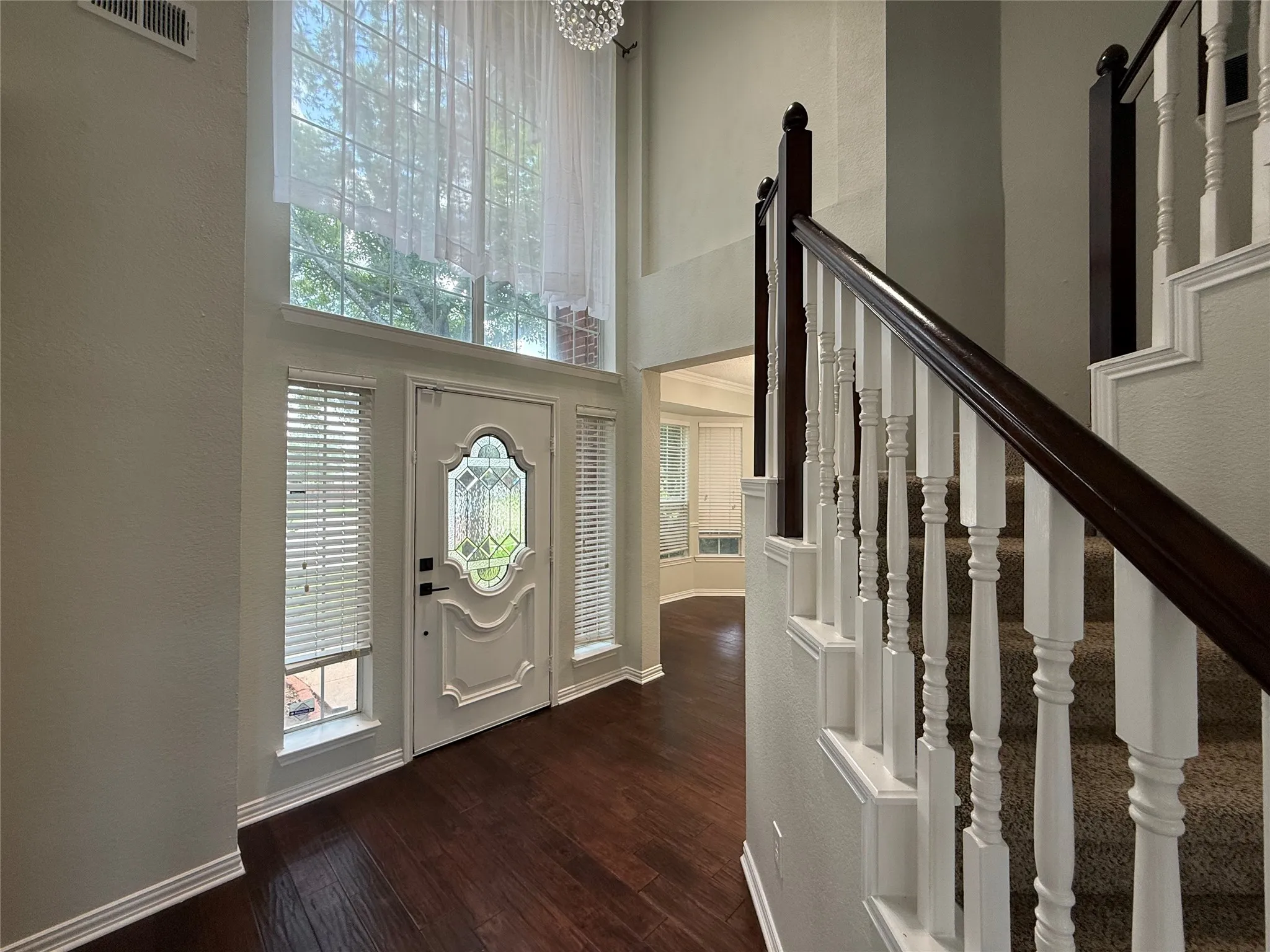 Single Family Residence For Rent in Collin County , 10700 Jackson, Frisco, Texas 75035, 3 Bedroom, 3 Bathroom, 2 Garage spaces, 2,680 Sqft, built in 1994, mls#21289488, Real Estate Agent in Frisco, Homes For Rent in Collin county, Homes For Rent in Frisco, Realtor in Frisco Texas, Real Estate Brokerage Independent Realty Texas, Luminita Cordes Realtor