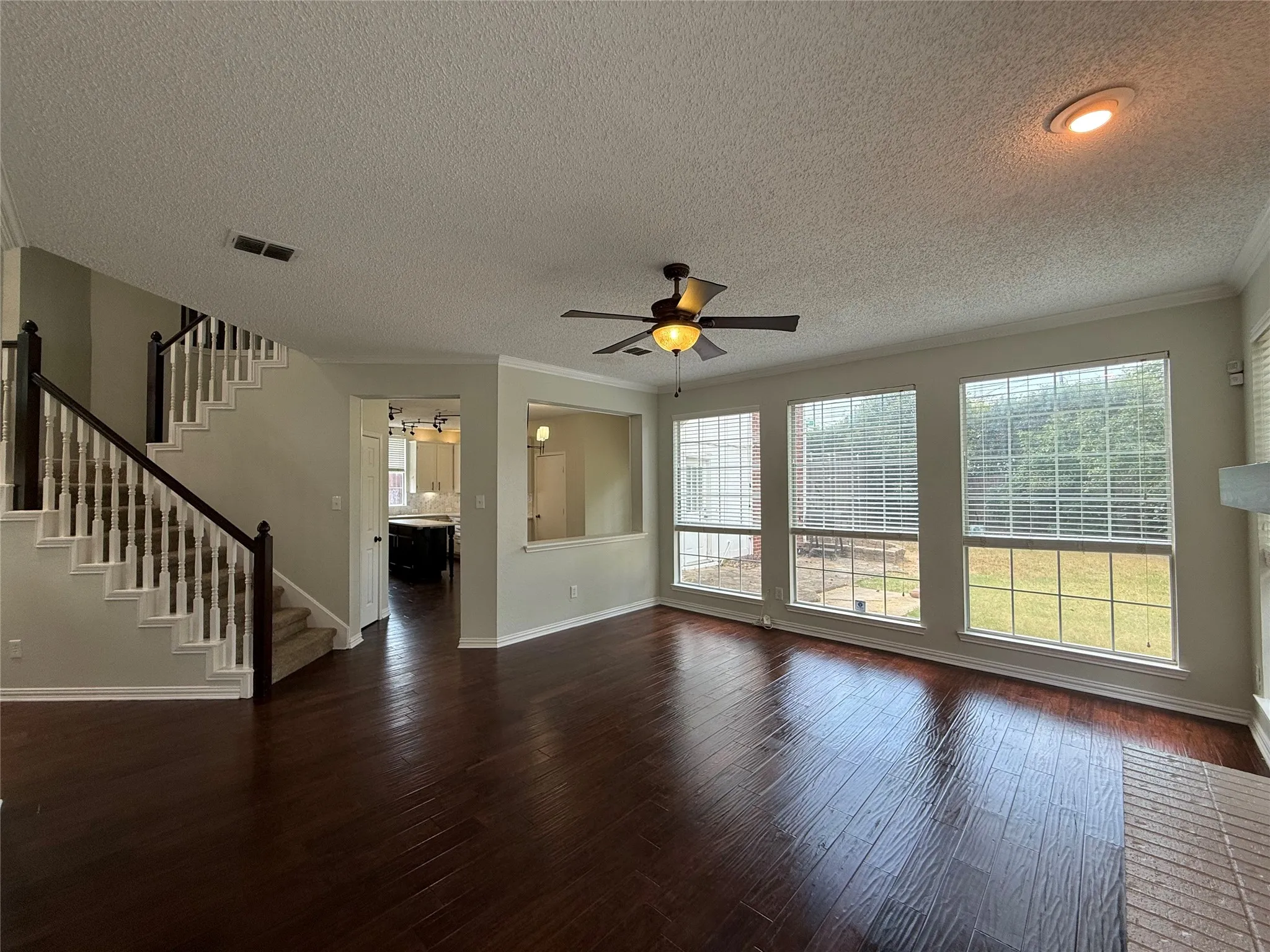 Single Family Residence For Rent in Collin County , 10700 Jackson, Frisco, Texas 75035, 3 Bedroom, 3 Bathroom, 2 Garage spaces, 2,680 Sqft, built in 1994, mls#21289488, Real Estate Agent in Frisco, Homes For Rent in Collin county, Homes For Rent in Frisco, Realtor in Frisco Texas, Real Estate Brokerage Independent Realty Texas, Luminita Cordes Realtor