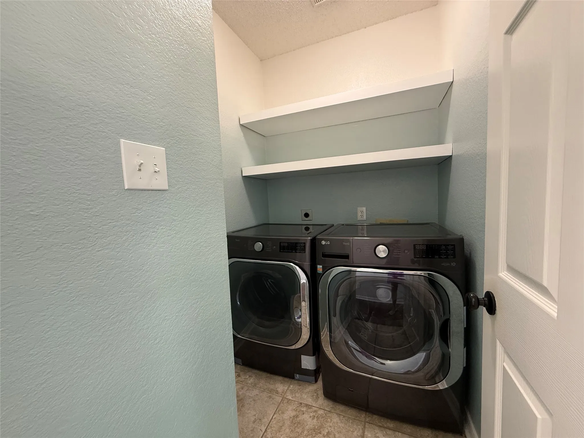 Single Family Residence For Rent in Collin County , 10700 Jackson, Frisco, Texas 75035, 3 Bedroom, 3 Bathroom, 2 Garage spaces, 2,680 Sqft, built in 1994, mls#21289488, Real Estate Agent in Frisco, Homes For Rent in Collin county, Homes For Rent in Frisco, Realtor in Frisco Texas, Real Estate Brokerage Independent Realty Texas, Luminita Cordes Realtor