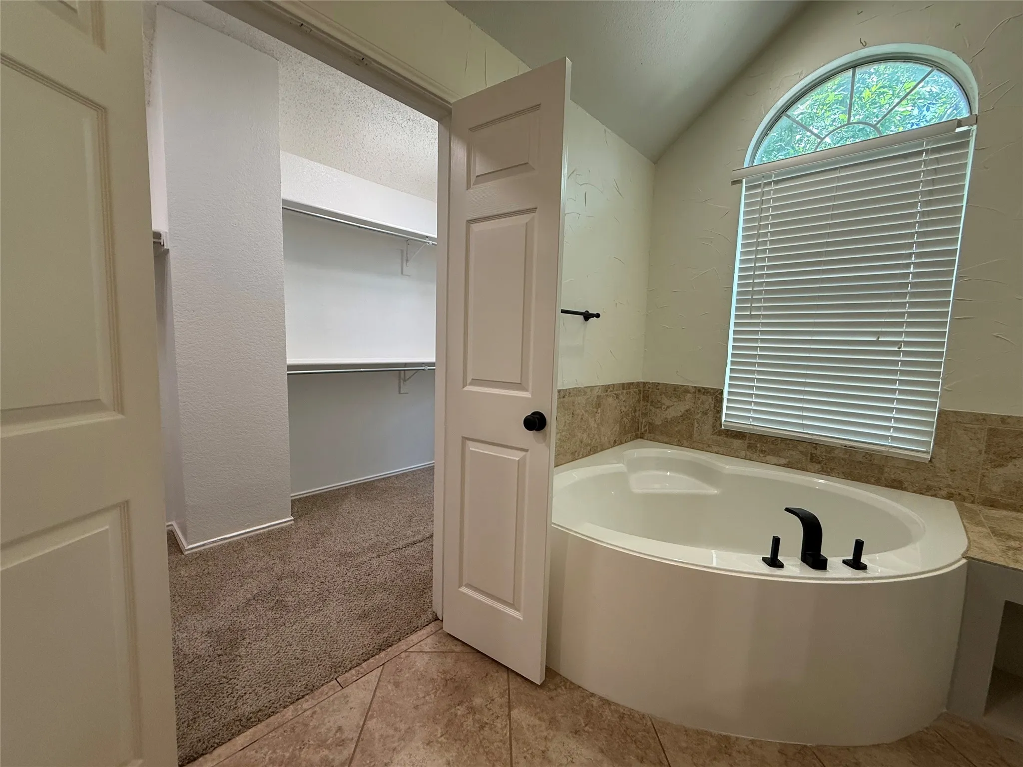 Single Family Residence For Rent in Collin County , 10700 Jackson, Frisco, Texas 75035, 3 Bedroom, 3 Bathroom, 2 Garage spaces, 2,680 Sqft, built in 1994, mls#21289488, Real Estate Agent in Frisco, Homes For Rent in Collin county, Homes For Rent in Frisco, Realtor in Frisco Texas, Real Estate Brokerage Independent Realty Texas, Luminita Cordes Realtor