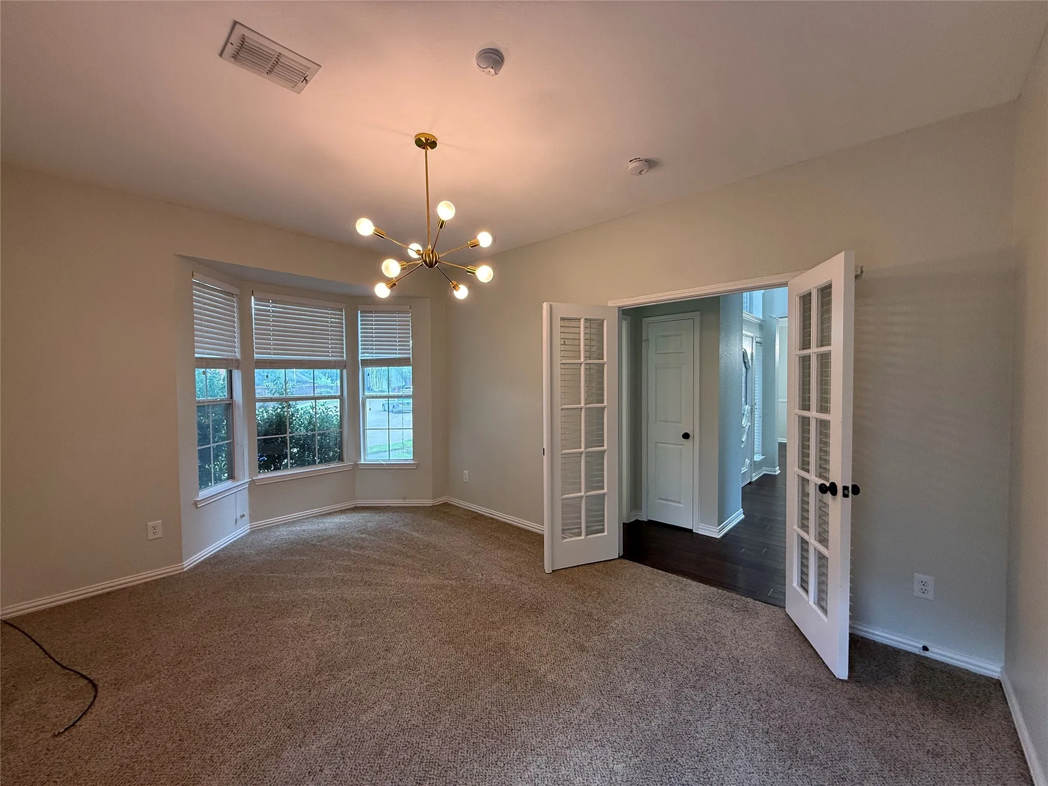 Single Family Residence For Rent in Collin County , 10700 Jackson, Frisco, Texas 75035, 3 Bedroom, 3 Bathroom, 2 Garage spaces, 2,680 Sqft, built in 1994, mls#21289488, Real Estate Agent in Frisco, Homes For Rent in Collin county, Homes For Rent in Frisco, Realtor in Frisco Texas, Real Estate Brokerage Independent Realty Texas, Luminita Cordes Realtor