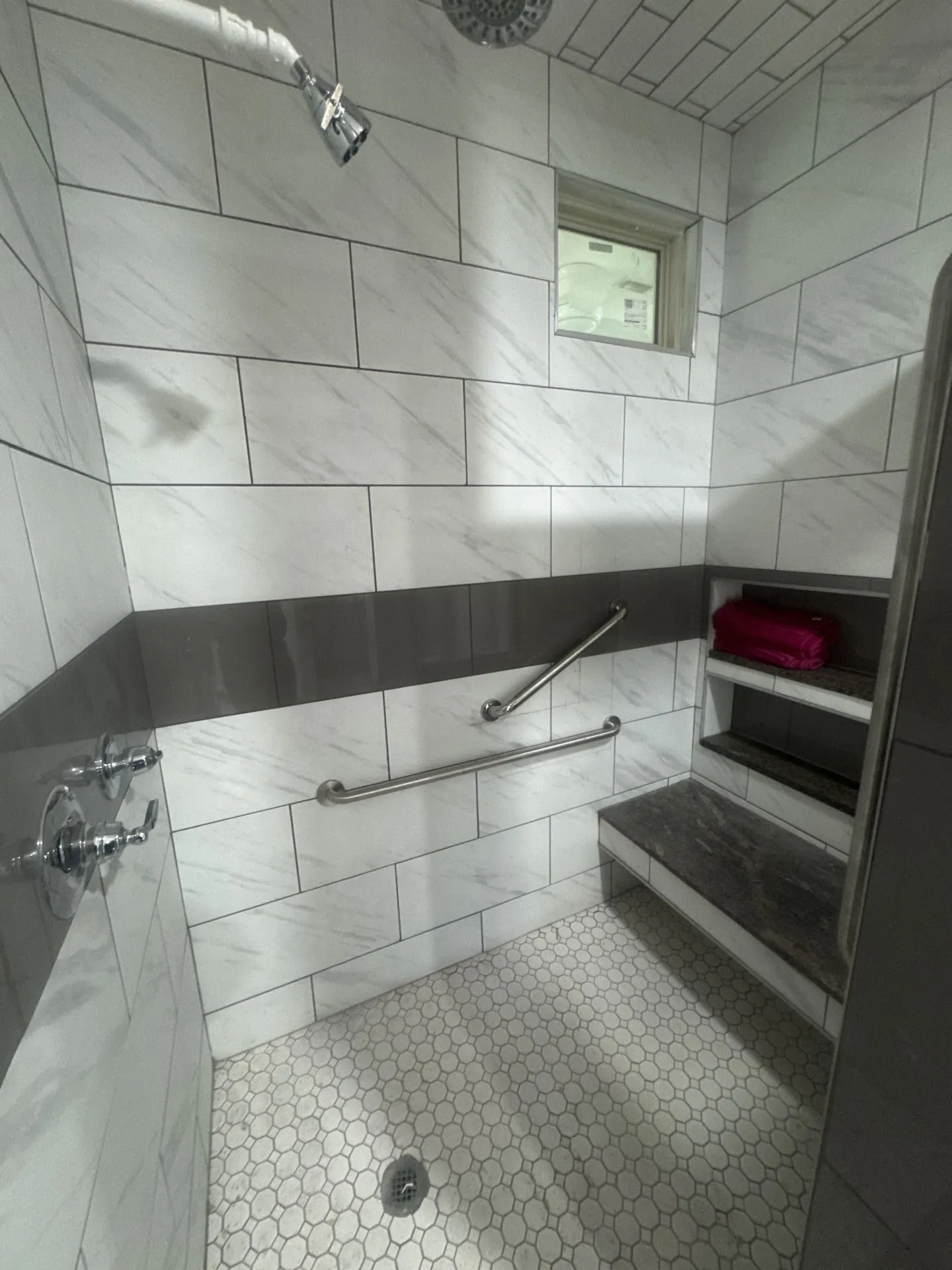 Single Family Residence For Sale in Tarrant County , 1109 Colina Vista Lane, Crowley, Texas 76036, 9 Bedroom, 13 Bathroom, 2 Garage spaces, 13,277 Sqft, built in 1998, mls#21295300, Real Estate Agent in Crowley, Homes For Sale in Tarrant county, Homes For Sale in Crowley, Realtor in Crowley Texas, Real Estate Brokerage Independent Realty Texas, Luminita Cordes Realtor