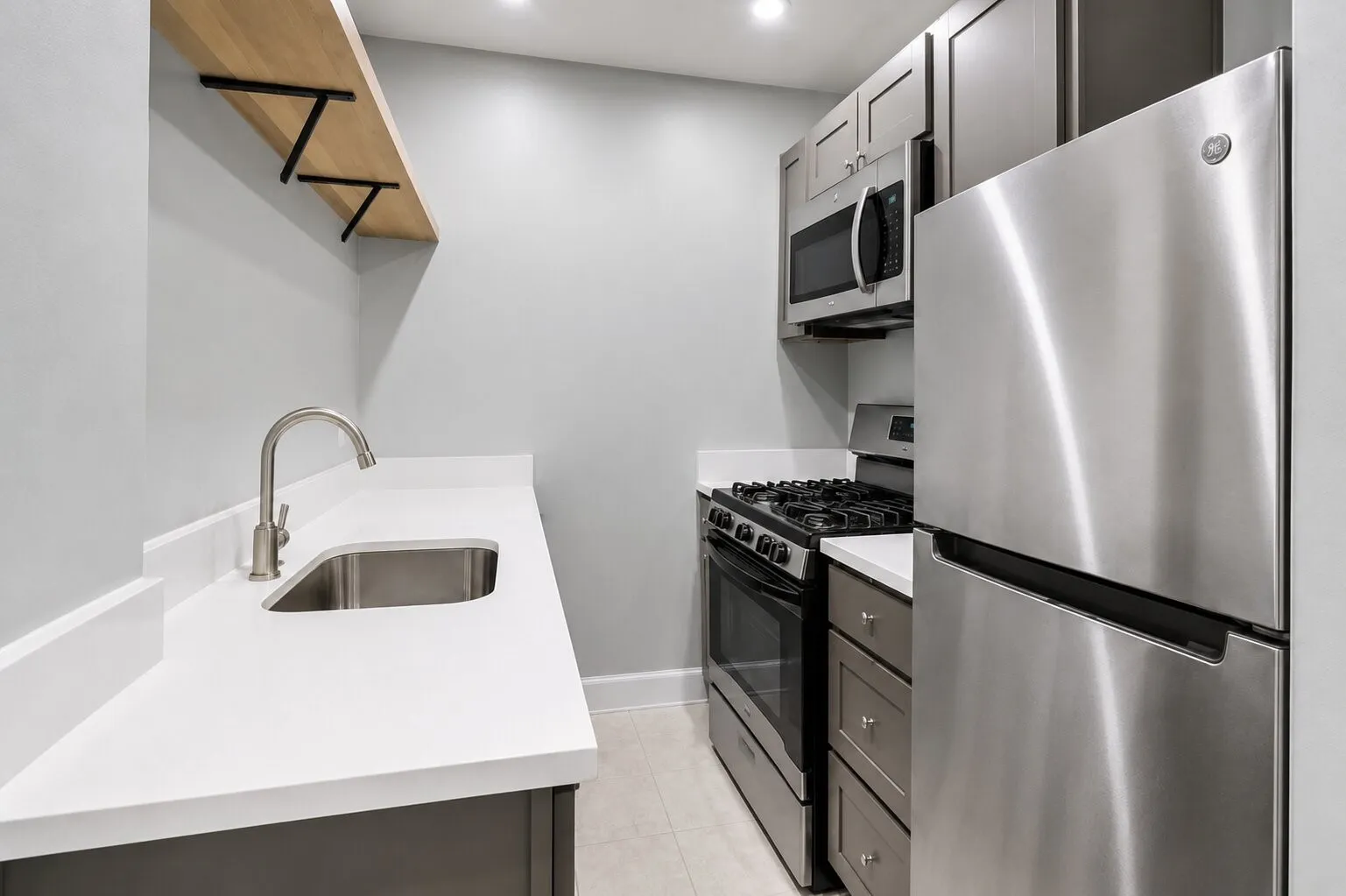 Apartment For Rent in Dallas County , 1804 Gould Street 8, Dallas, Texas 75215, 1 Bedroom, 1 Bathroom, Garage spaces, 525 Sqft, built in 1965, mls#21291780, Real Estate Agent in Dallas, Homes For Rent in Dallas county, Homes For Rent in Dallas, Realtor in Dallas Texas, Real Estate Brokerage Independent Realty Texas, Luminita Cordes Realtor