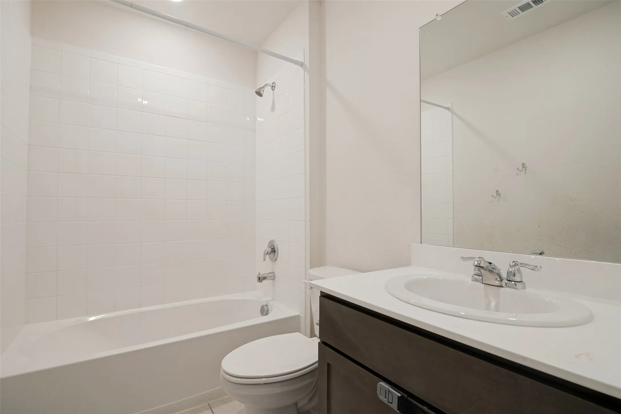 Single Family Residence For Sale in Dallas County , 2910 Rowland Drive, Seagoville, Texas 75159, 3 Bedroom, 2 Bathroom, 2 Garage spaces, 1,450 Sqft, built in 2020, Price $250,000, mls#21287317, Real Estate Agent in Seagoville, Homes For Sale in Dallas county, Homes For Sale in Seagoville, Realtor in Seagoville Texas, Real Estate Brokerage Independent Realty Texas, Luminita Cordes Realtor