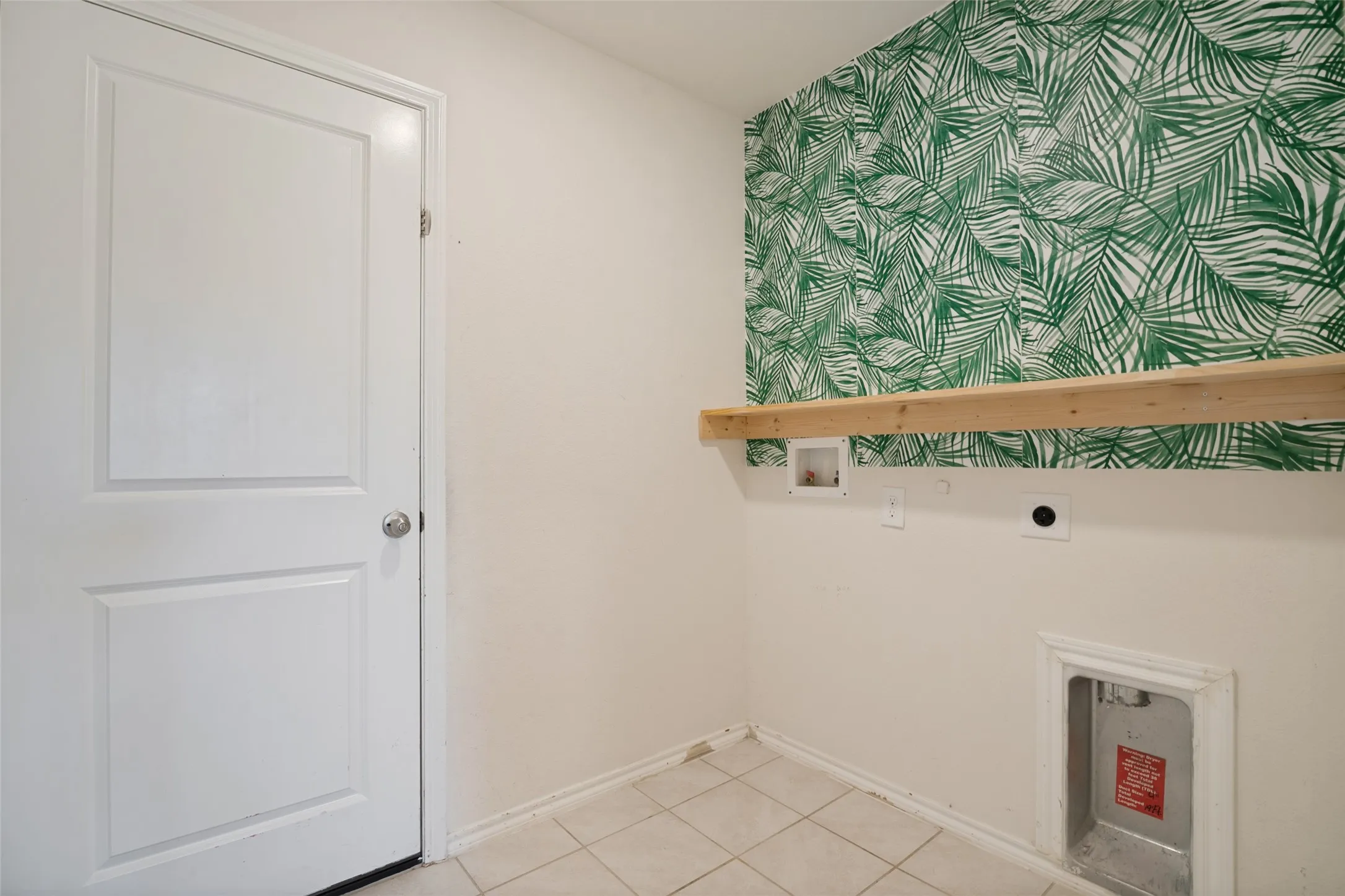 Single Family Residence For Sale in Dallas County , 2910 Rowland Drive, Seagoville, Texas 75159, 3 Bedroom, 2 Bathroom, 2 Garage spaces, 1,450 Sqft, built in 2020, Price $250,000, mls#21287317, Real Estate Agent in Seagoville, Homes For Sale in Dallas county, Homes For Sale in Seagoville, Realtor in Seagoville Texas, Real Estate Brokerage Independent Realty Texas, Luminita Cordes Realtor