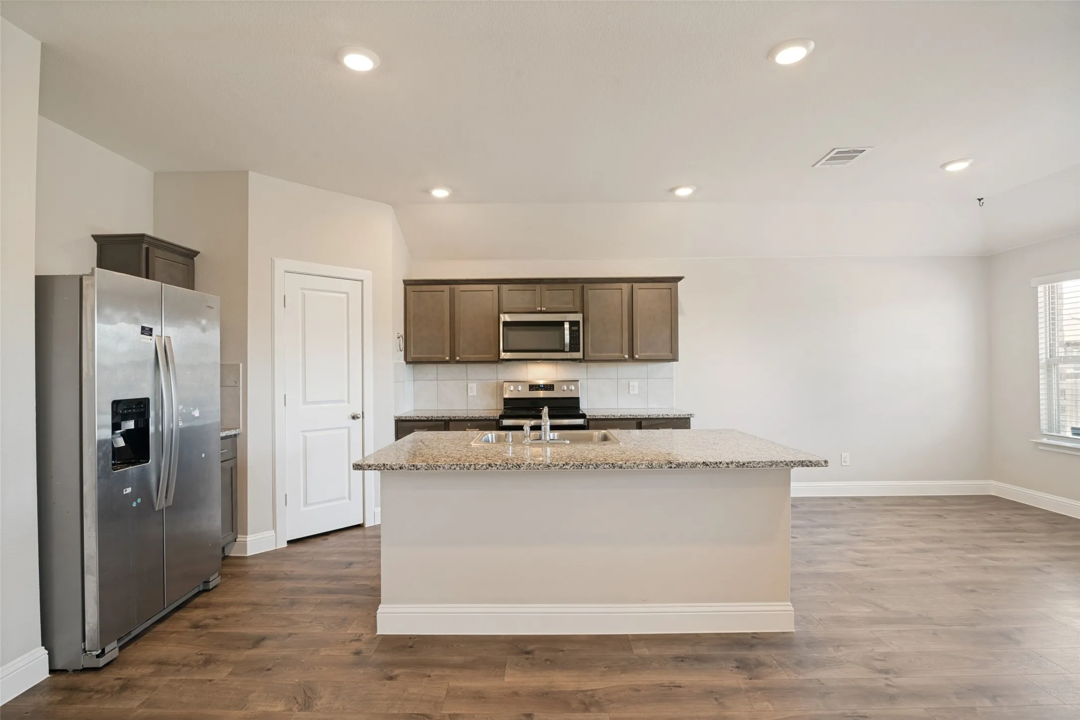 Single Family Residence For Sale in Dallas County , 2910 Rowland Drive, Seagoville, Texas 75159, 3 Bedroom, 2 Bathroom, 2 Garage spaces, 1,450 Sqft, built in 2020, Price $250,000, mls#21287317, Real Estate Agent in Seagoville, Homes For Sale in Dallas county, Homes For Sale in Seagoville, Realtor in Seagoville Texas, Real Estate Brokerage Independent Realty Texas, Luminita Cordes Realtor
