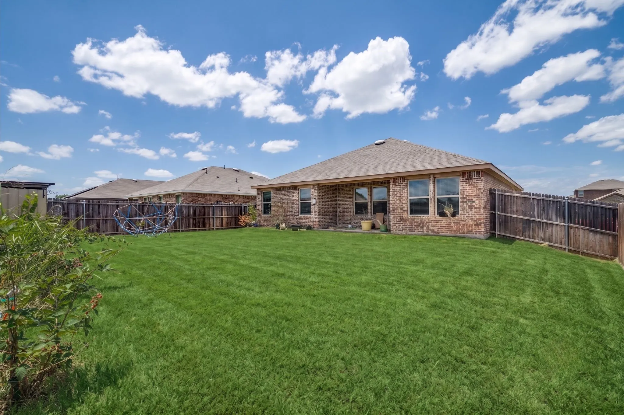 Single Family Residence For Sale in Dallas County , 2910 Rowland Drive, Seagoville, Texas 75159, 3 Bedroom, 2 Bathroom, 2 Garage spaces, 1,450 Sqft, built in 2020, Price $250,000, mls#21287317, Real Estate Agent in Seagoville, Homes For Sale in Dallas county, Homes For Sale in Seagoville, Realtor in Seagoville Texas, Real Estate Brokerage Independent Realty Texas, Luminita Cordes Realtor
