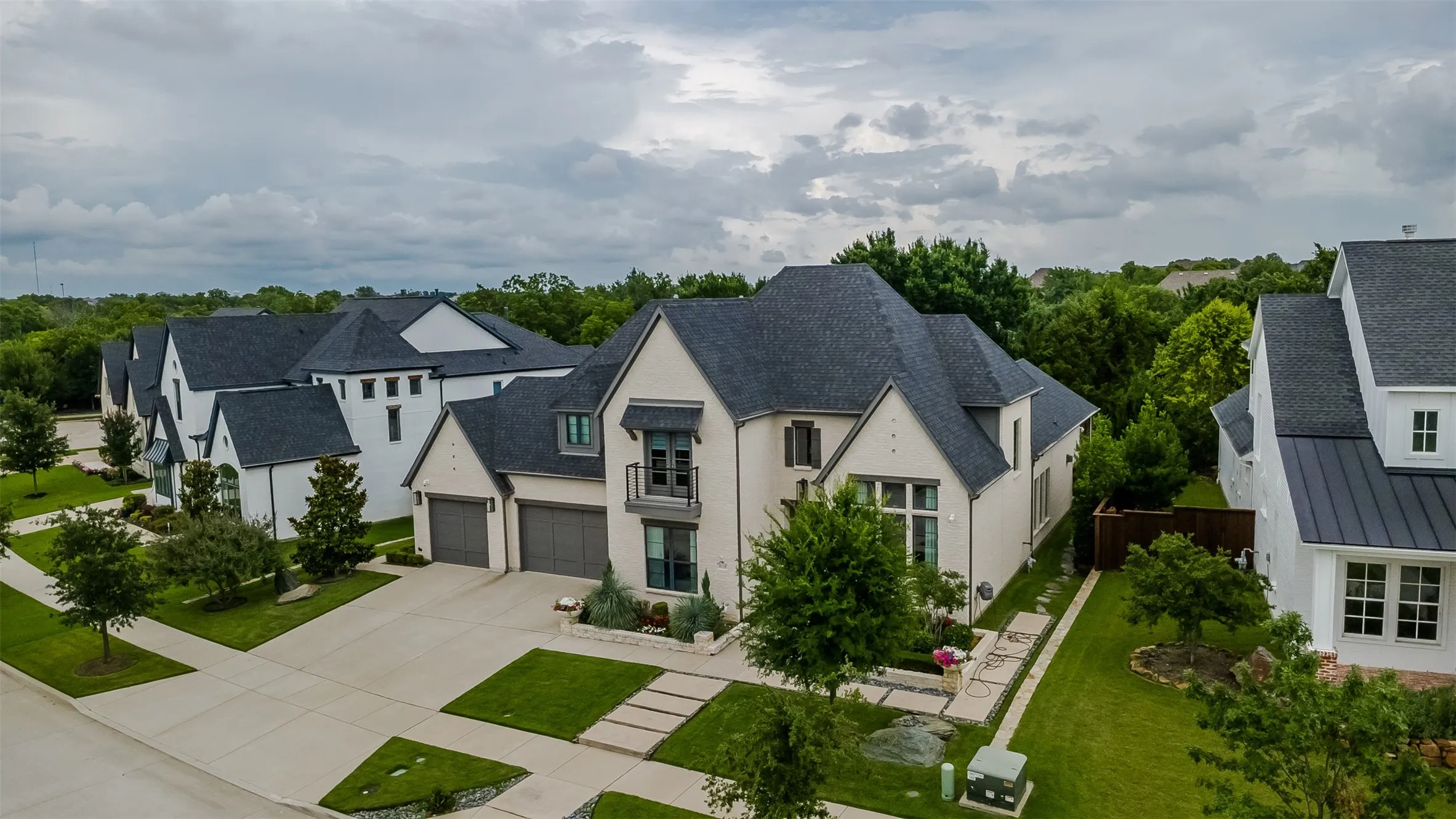 Single Family Residence For Sale in Collin County , 8138 Edgefield Court, Frisco, Texas 75035, 4 Bedroom, 5 Bathroom, 4 Garage spaces, 4,531 Sqft, built in 2019, mls#21284656, Real Estate Agent in Frisco, Homes For Sale in Collin county, Homes For Sale in Frisco, Realtor in Frisco Texas, Real Estate Brokerage Independent Realty Texas, Luminita Cordes Realtor