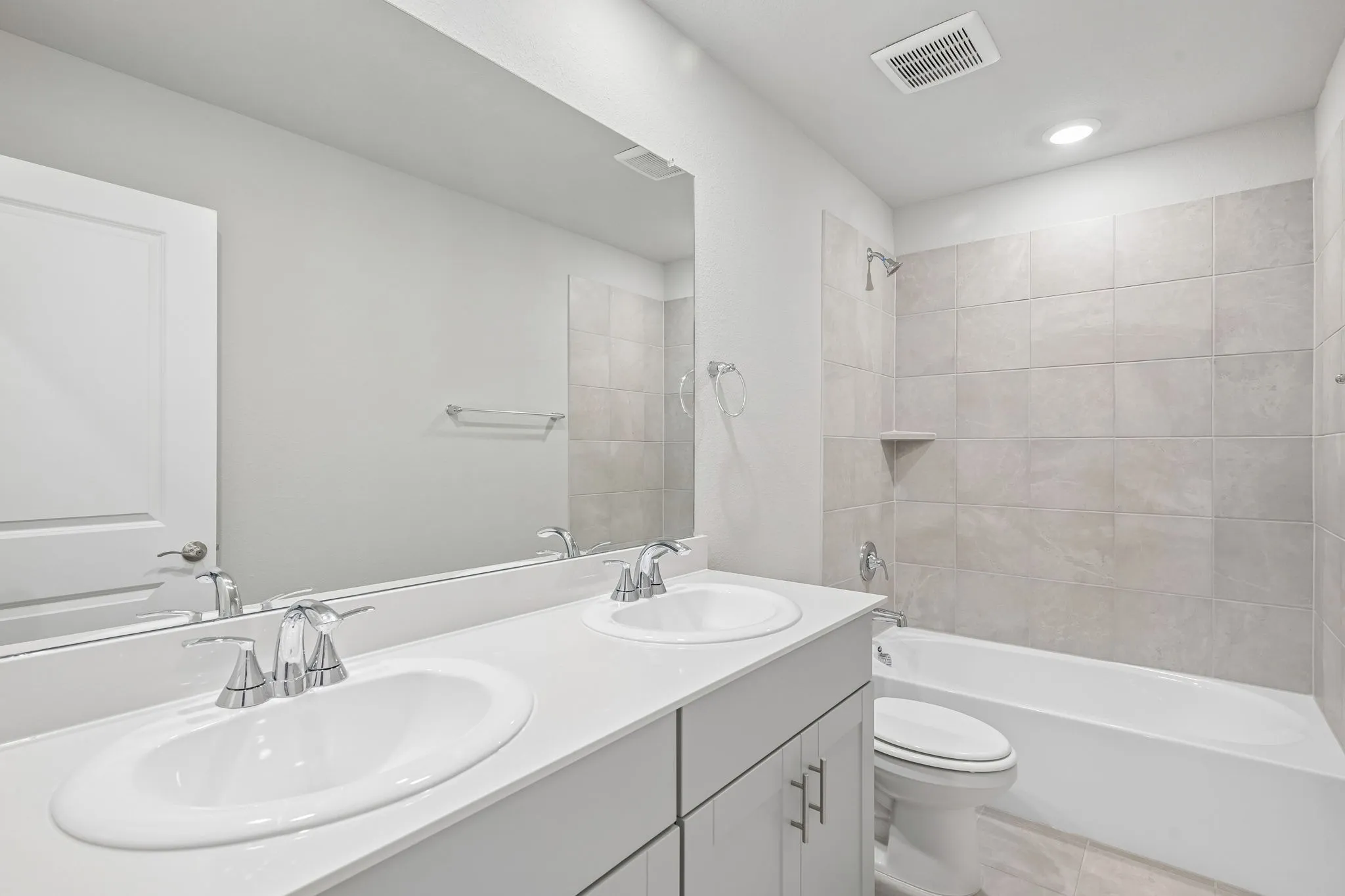 Photo is not of the actual home, but is an inspirational photo of builder’s model home and may depict options, furnishings, and/or decorator features that are not included.