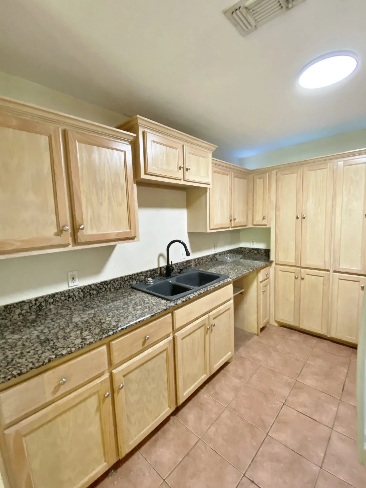 Single Family Residence For Sale in Titus County , 409 CR 3060, Mt Pleasant, Texas 75455, 3 Bedroom, 2 Bathroom, 2 Garage spaces, 1,649 Sqft, built in 2007, mls#21295499, Real Estate Agent in Mt Pleasant, Homes For Sale in Titus county, Homes For Sale in Mt Pleasant, Realtor in Mt Pleasant Texas, Real Estate Brokerage Independent Realty Texas, Luminita Cordes Realtor