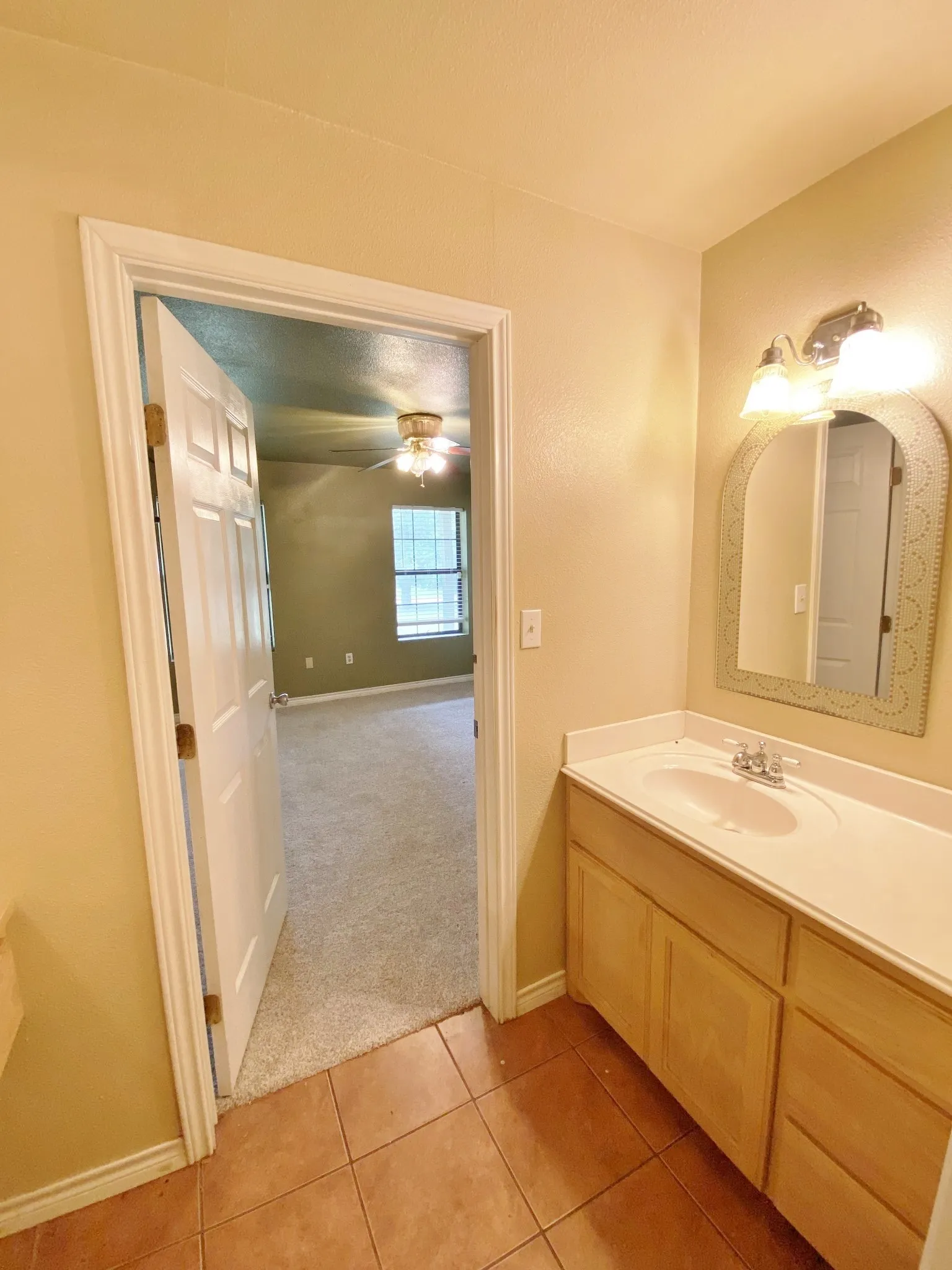 Single Family Residence For Sale in Titus County , 409 CR 3060, Mt Pleasant, Texas 75455, 3 Bedroom, 2 Bathroom, 2 Garage spaces, 1,649 Sqft, built in 2007, mls#21295499, Real Estate Agent in Mt Pleasant, Homes For Sale in Titus county, Homes For Sale in Mt Pleasant, Realtor in Mt Pleasant Texas, Real Estate Brokerage Independent Realty Texas, Luminita Cordes Realtor