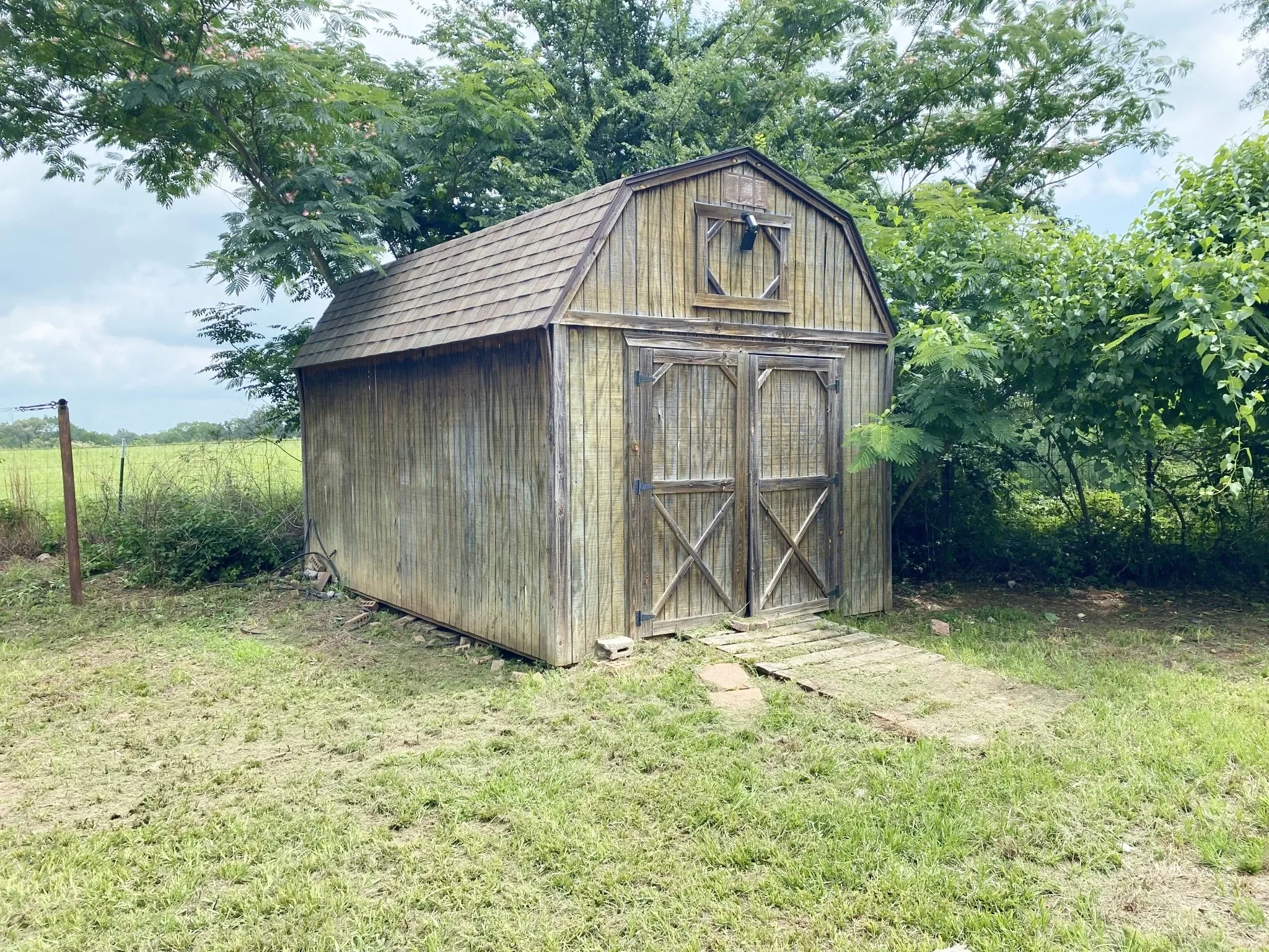 Single Family Residence For Sale in Titus County , 409 CR 3060, Mt Pleasant, Texas 75455, 3 Bedroom, 2 Bathroom, 2 Garage spaces, 1,649 Sqft, built in 2007, mls#21295499, Real Estate Agent in Mt Pleasant, Homes For Sale in Titus county, Homes For Sale in Mt Pleasant, Realtor in Mt Pleasant Texas, Real Estate Brokerage Independent Realty Texas, Luminita Cordes Realtor