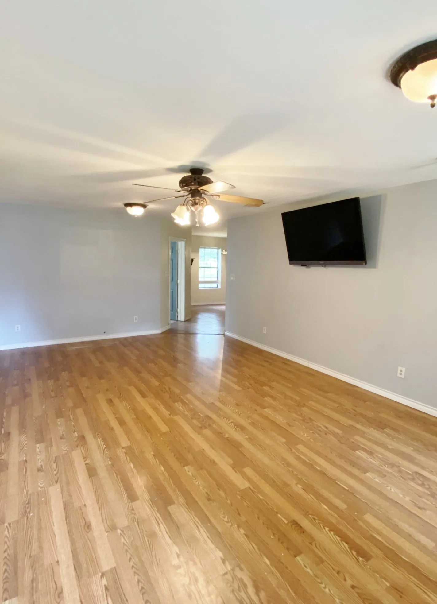 Single Family Residence For Sale in Titus County , 409 CR 3060, Mt Pleasant, Texas 75455, 3 Bedroom, 2 Bathroom, 2 Garage spaces, 1,649 Sqft, built in 2007, mls#21295499, Real Estate Agent in Mt Pleasant, Homes For Sale in Titus county, Homes For Sale in Mt Pleasant, Realtor in Mt Pleasant Texas, Real Estate Brokerage Independent Realty Texas, Luminita Cordes Realtor