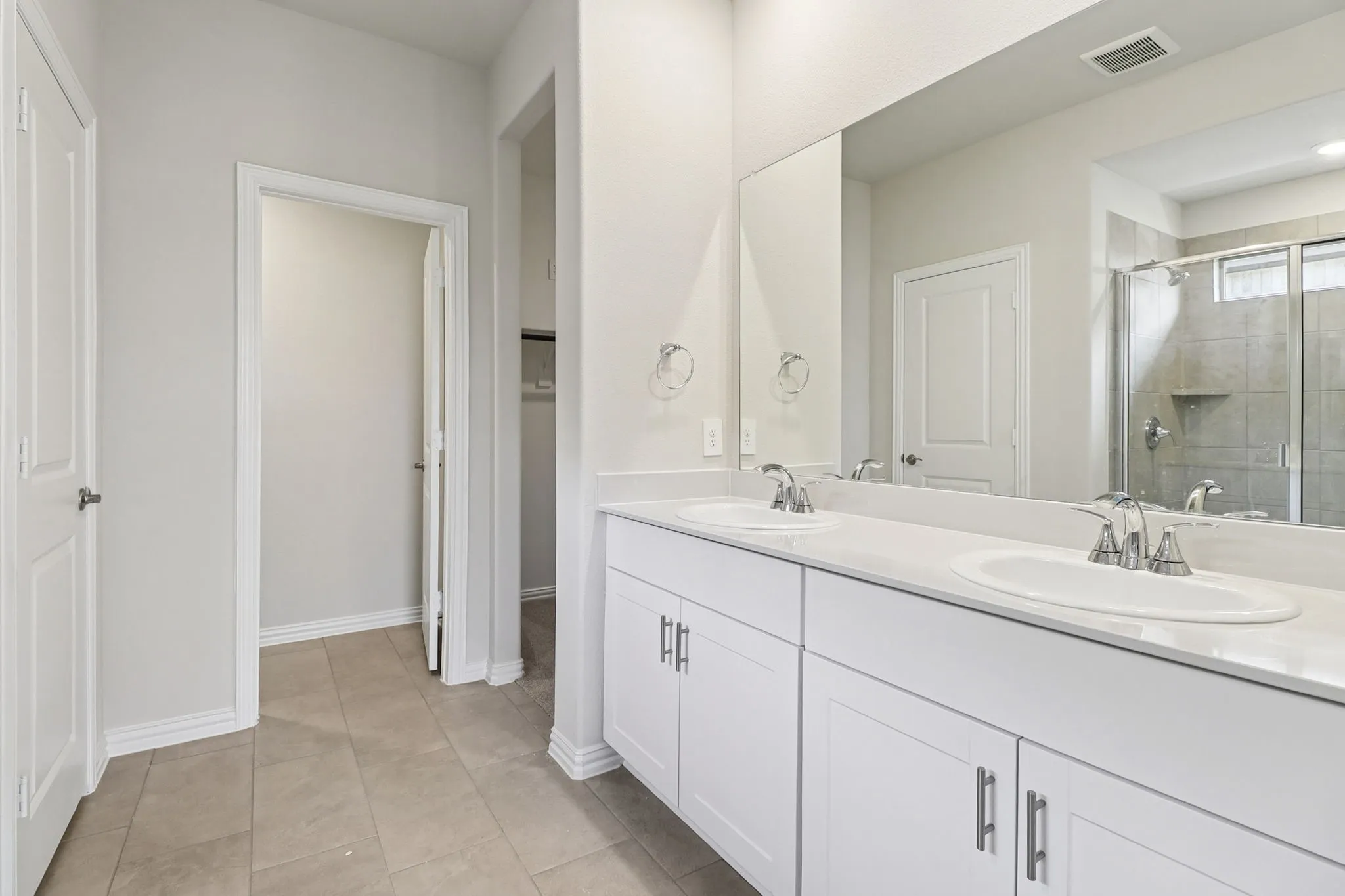 Photo is not of the actual home, but is an inspirational photo of builder’s model home and may depict options, furnishings, and/or decorator features that are not included.