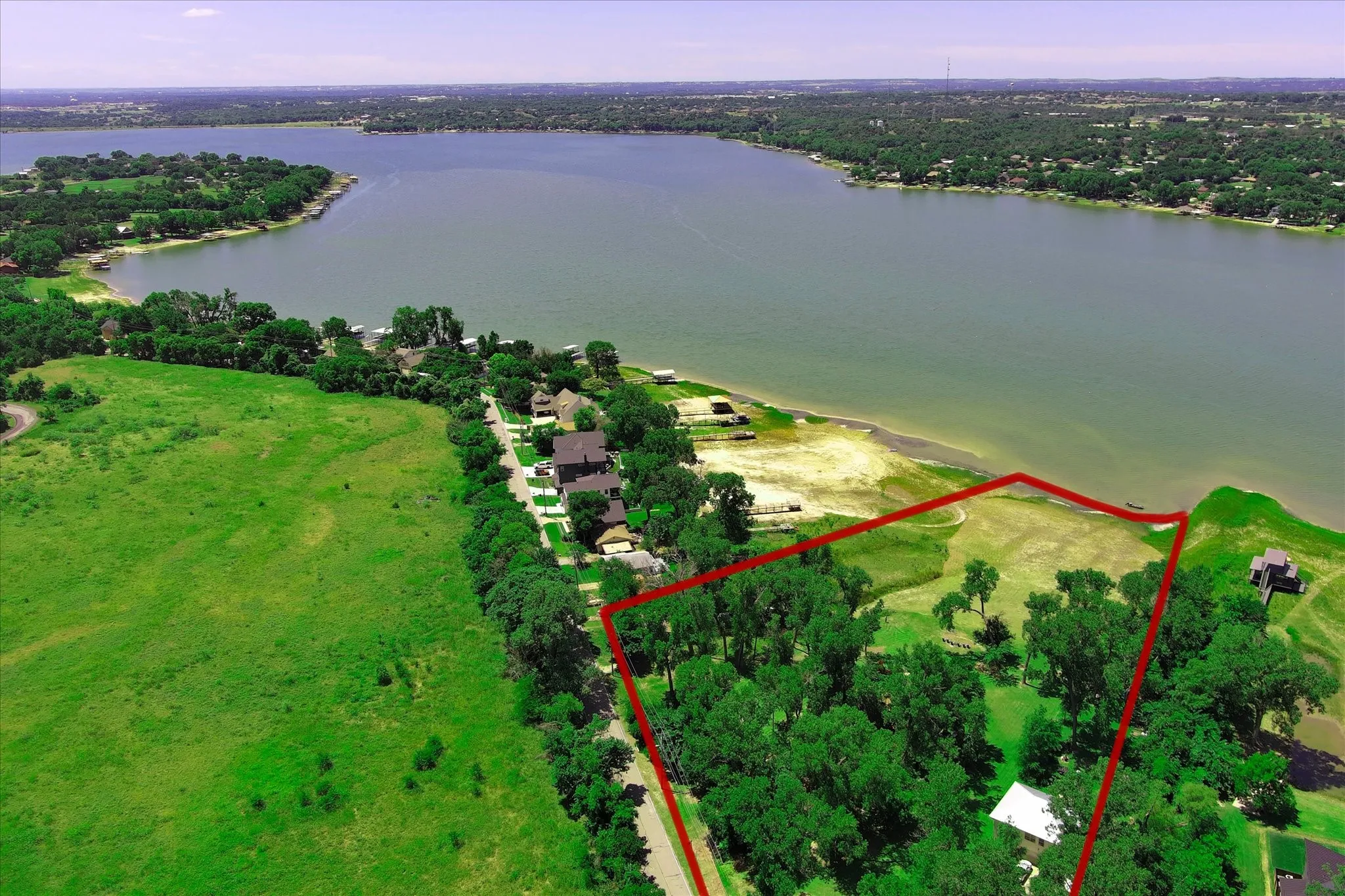 Single Family Residence For Sale in Parker County , 2435 E Lake Drive, Weatherford, Texas 76087, 3 Bedroom, 2 Bathroom, Garage spaces, 1,260 Sqft, built in 1960, mls#21288342, Real Estate Agent in Weatherford, Homes For Sale in Parker county, Homes For Sale in Weatherford, Realtor in Weatherford Texas, Real Estate Brokerage Independent Realty Texas, Luminita Cordes Realtor